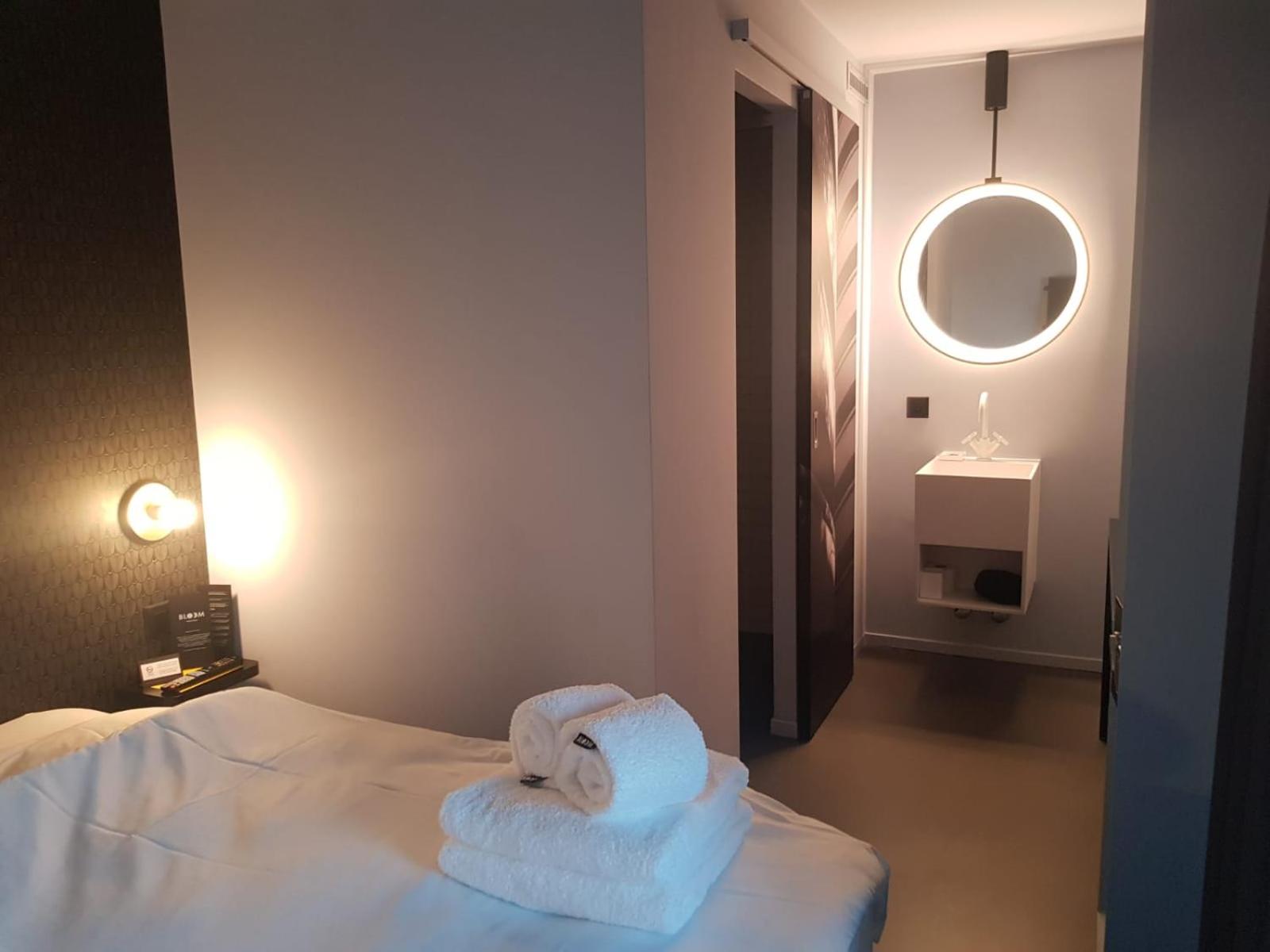 Double Room - Photo 12