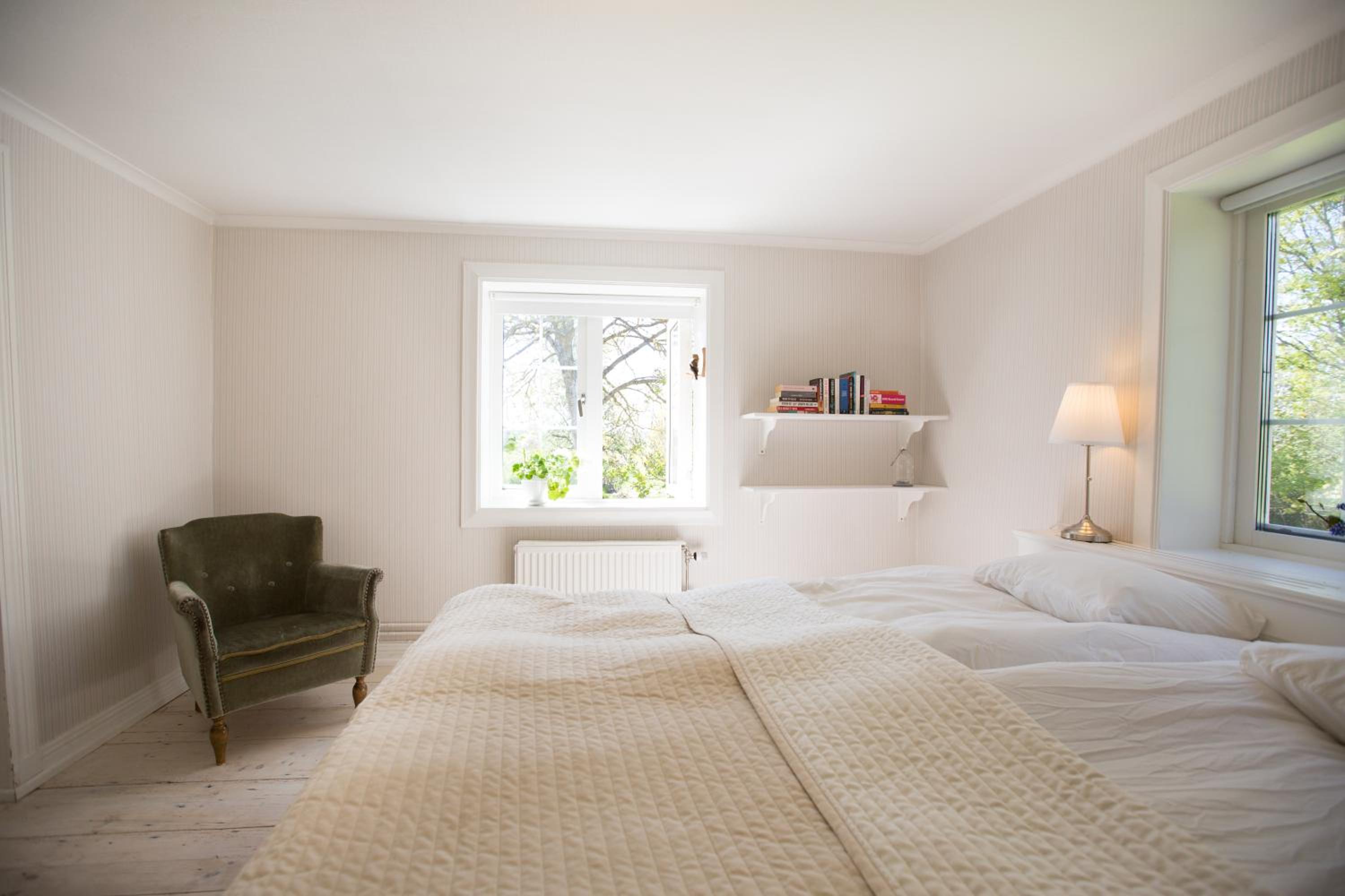 Standard Double Room with Shared Bathroom photo 3