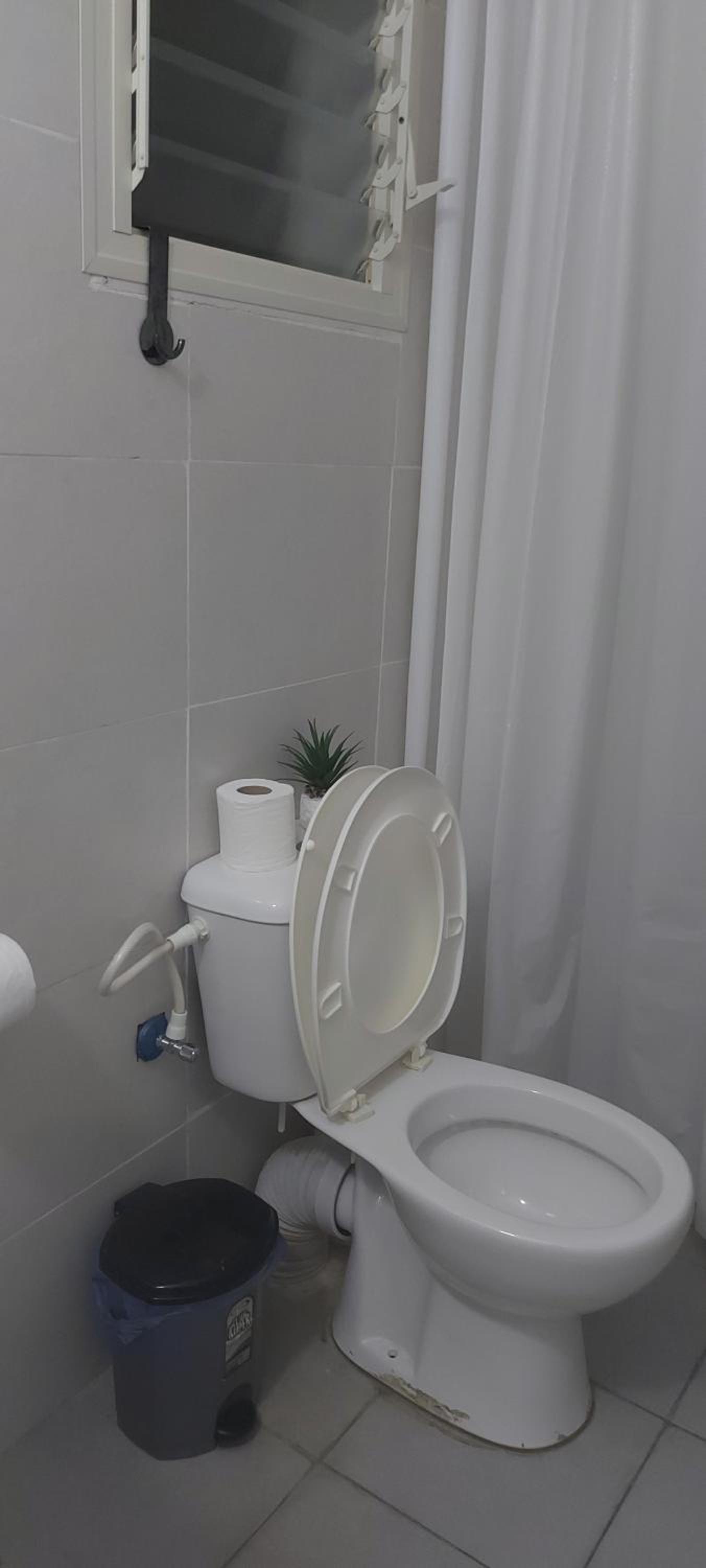 One-Bedroom Apartment - Photo 11