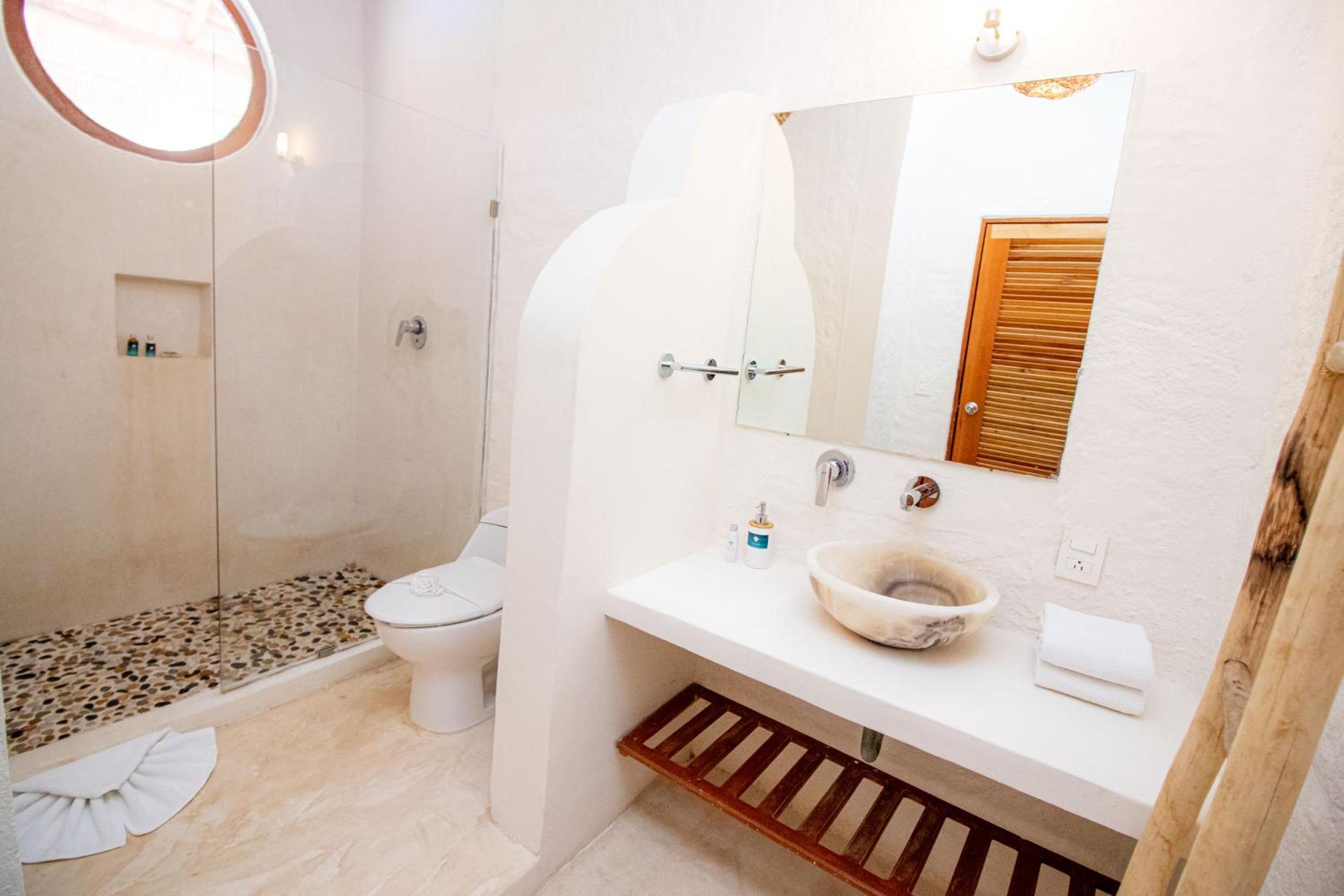 Suite with Two Double Beds - Photo 4