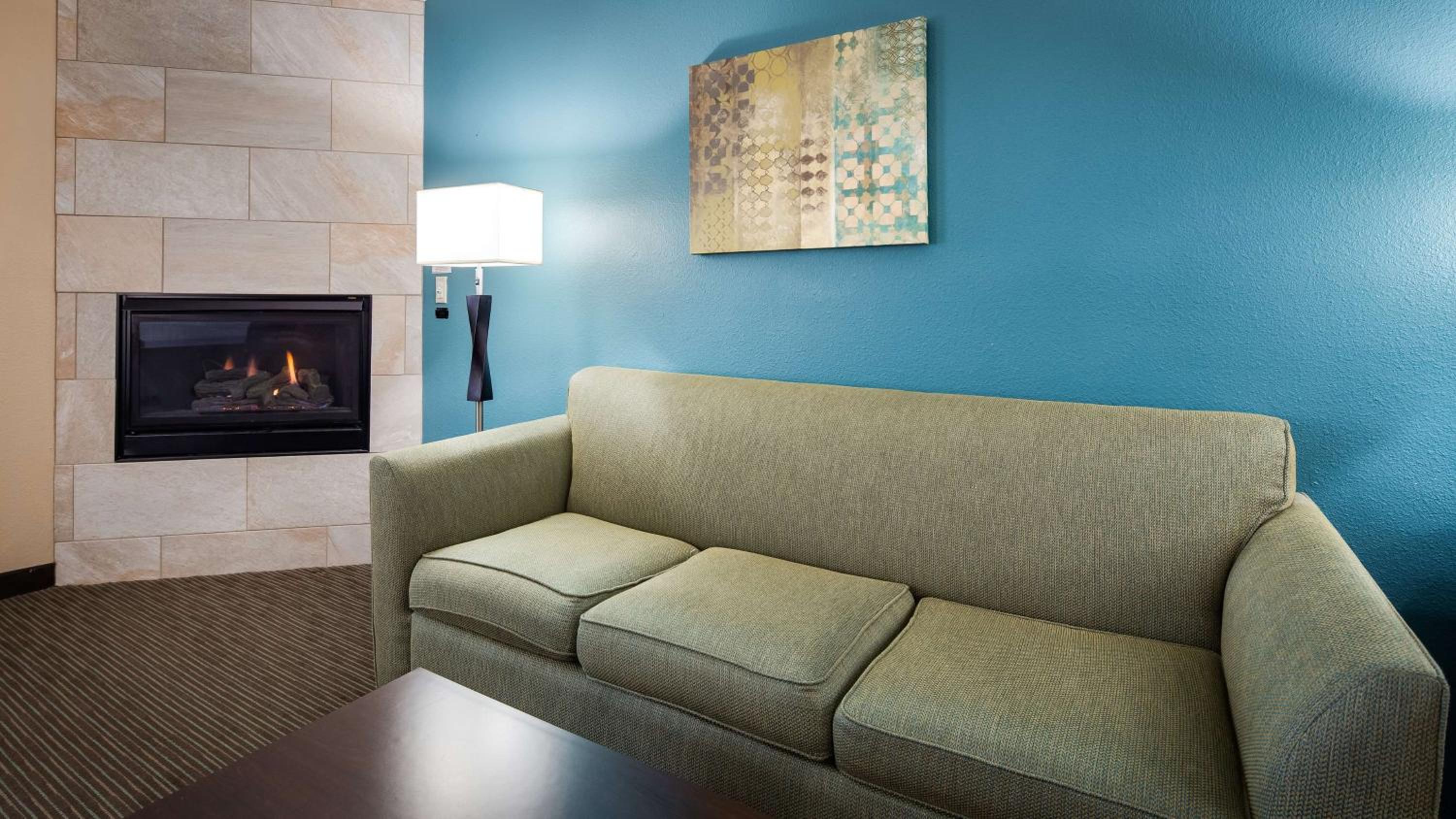 King Room with Fireplace - Photo 2
