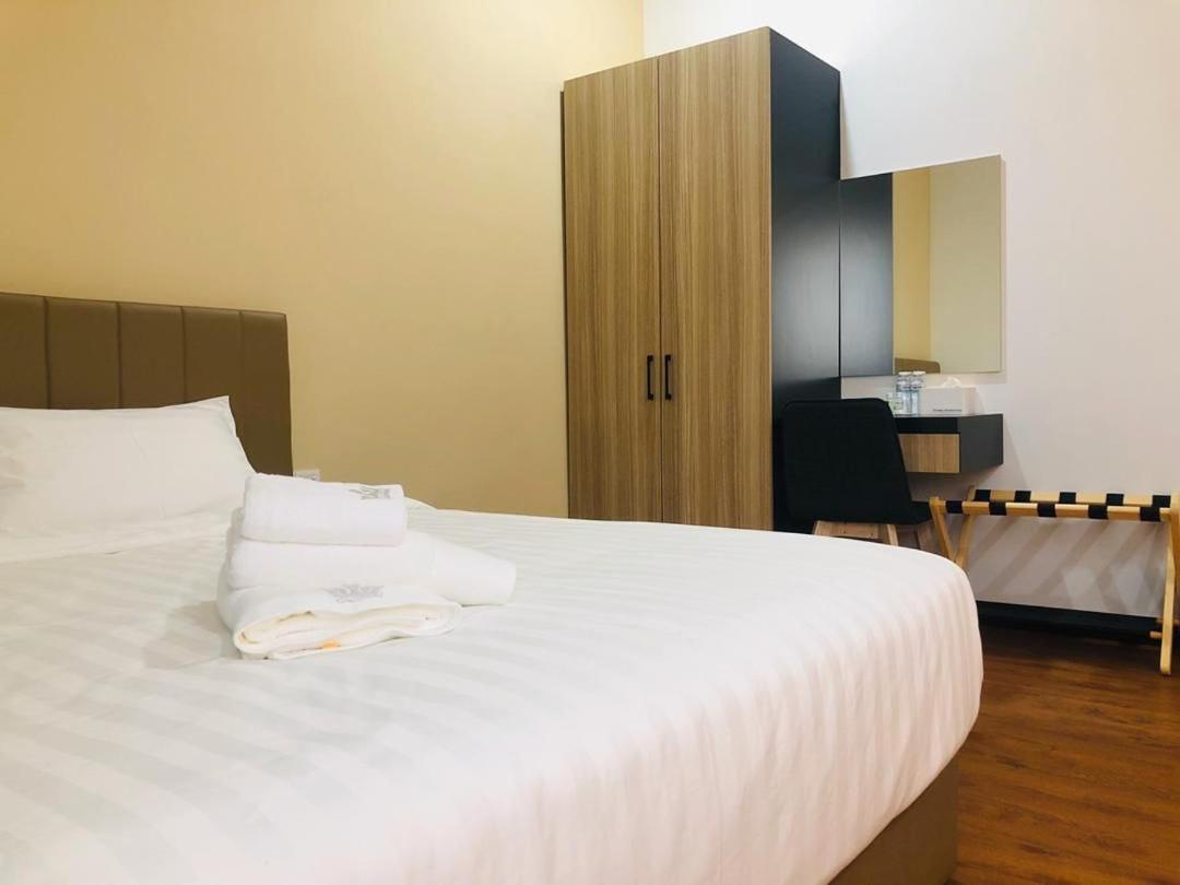Standard King Room