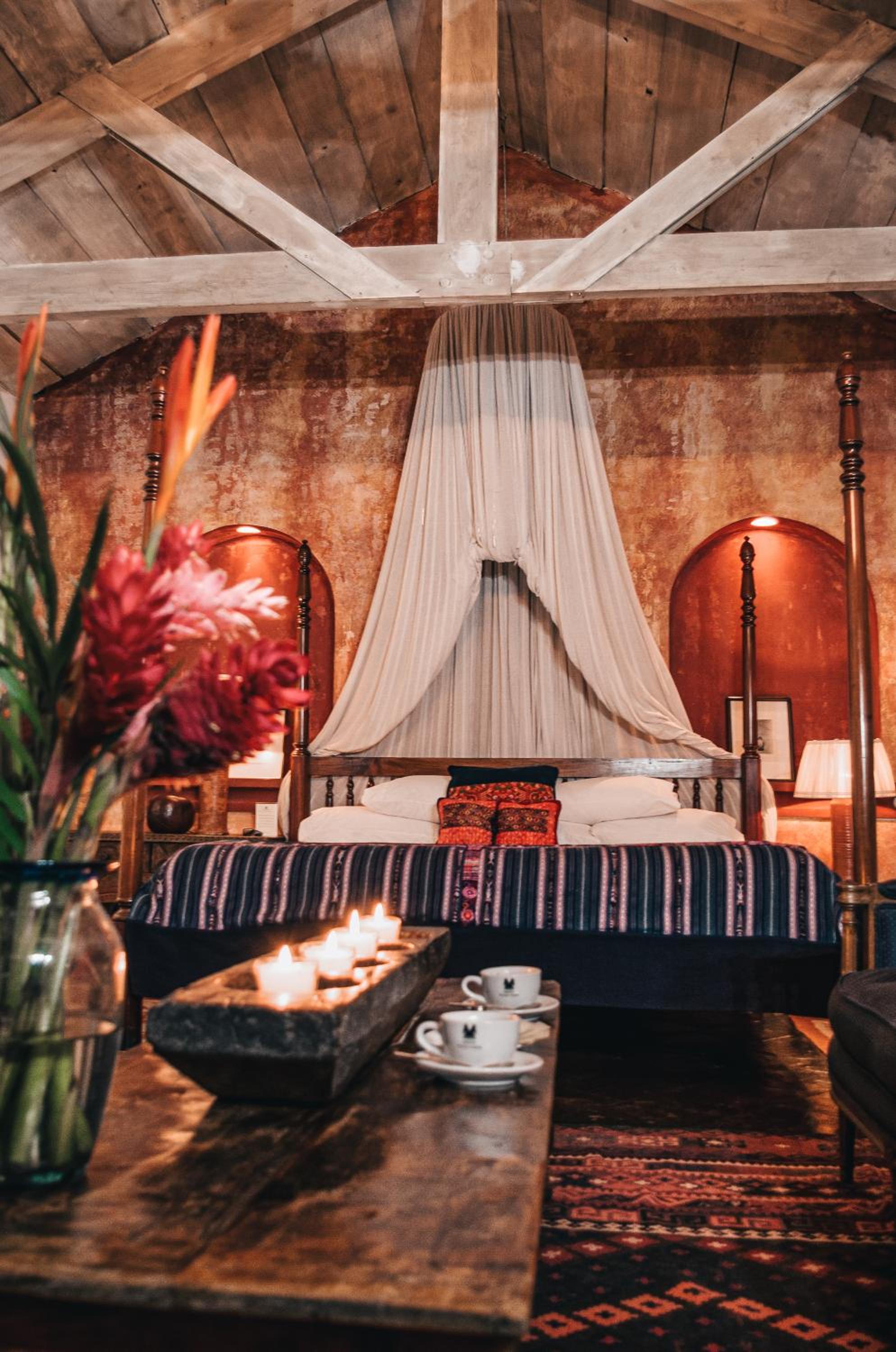 The Morning Suite four-poster King Bed