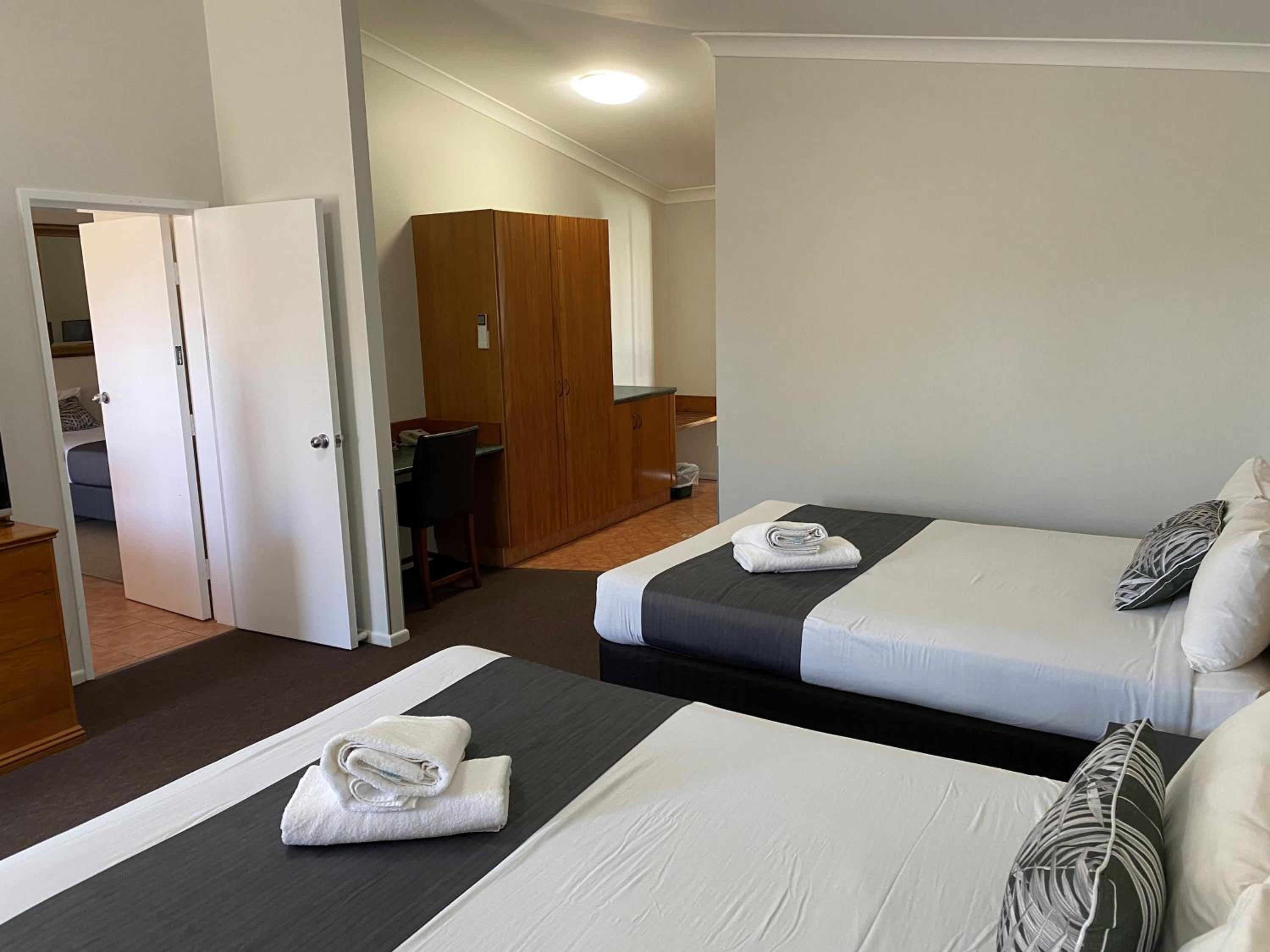 Self Contained Apartment photo 2