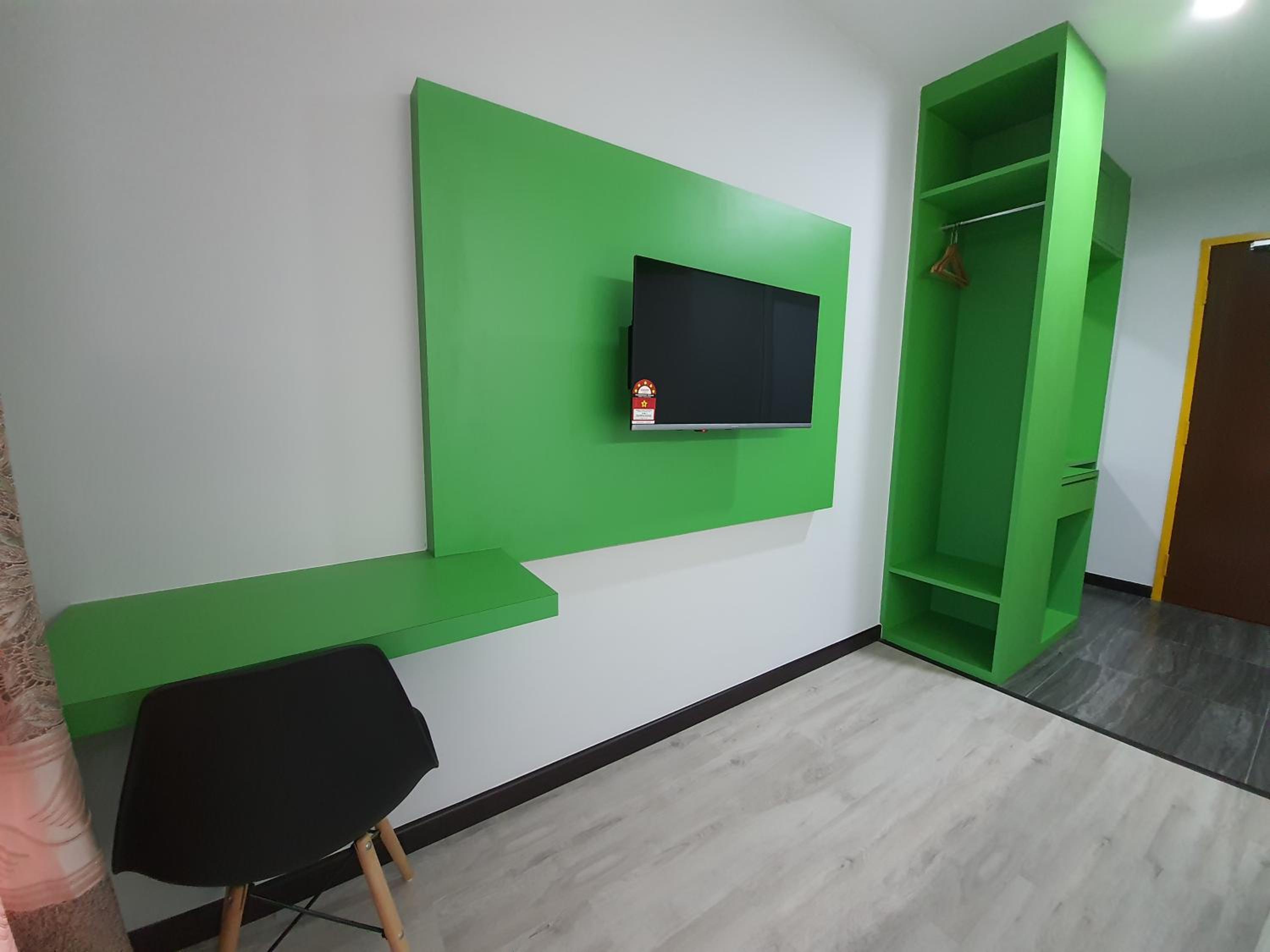 Superior King Room - Photo 3