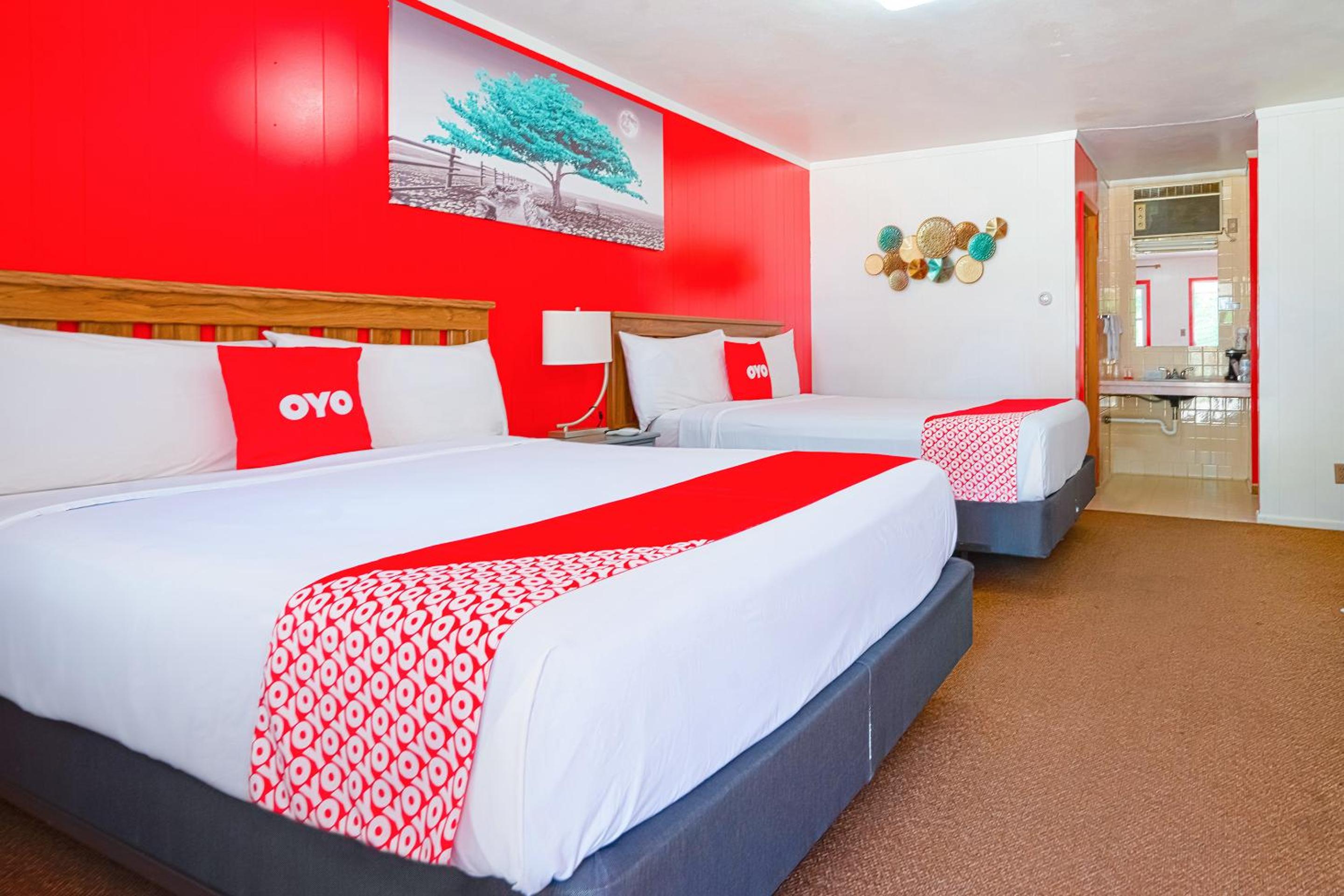 Queen Room with Two Queen Beds - Photo 1