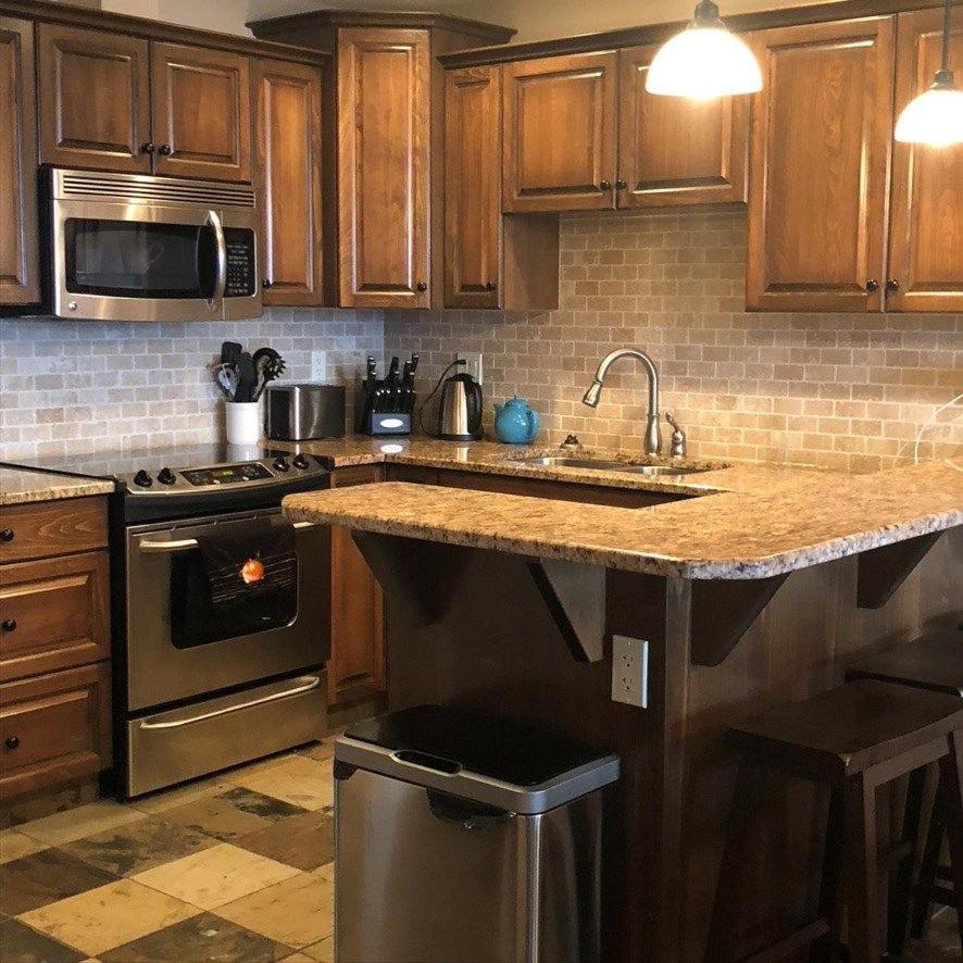 Three-Bedroom Apartment With Mountain View photo 3