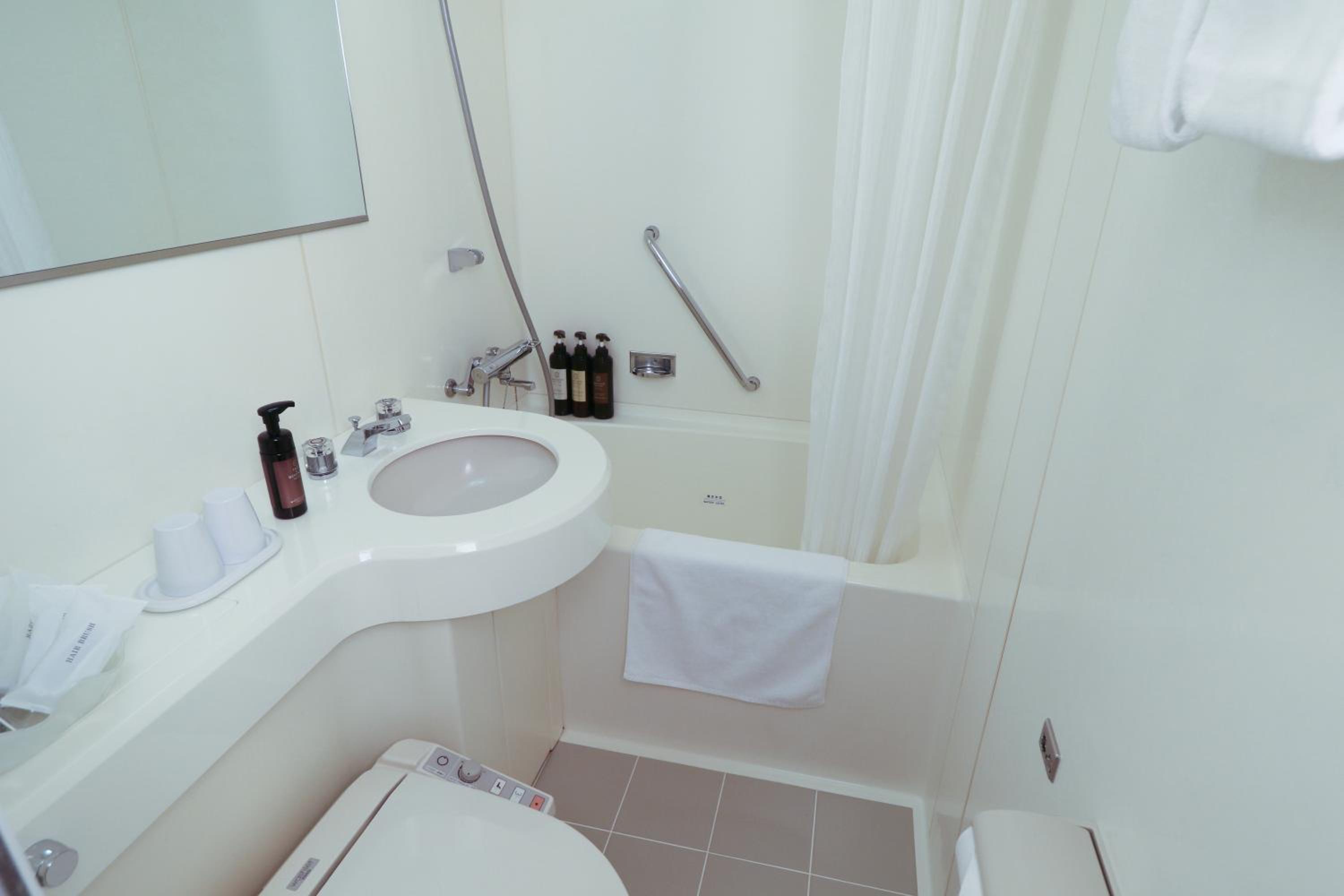 Standard Single Room Non-Smoking photo 3