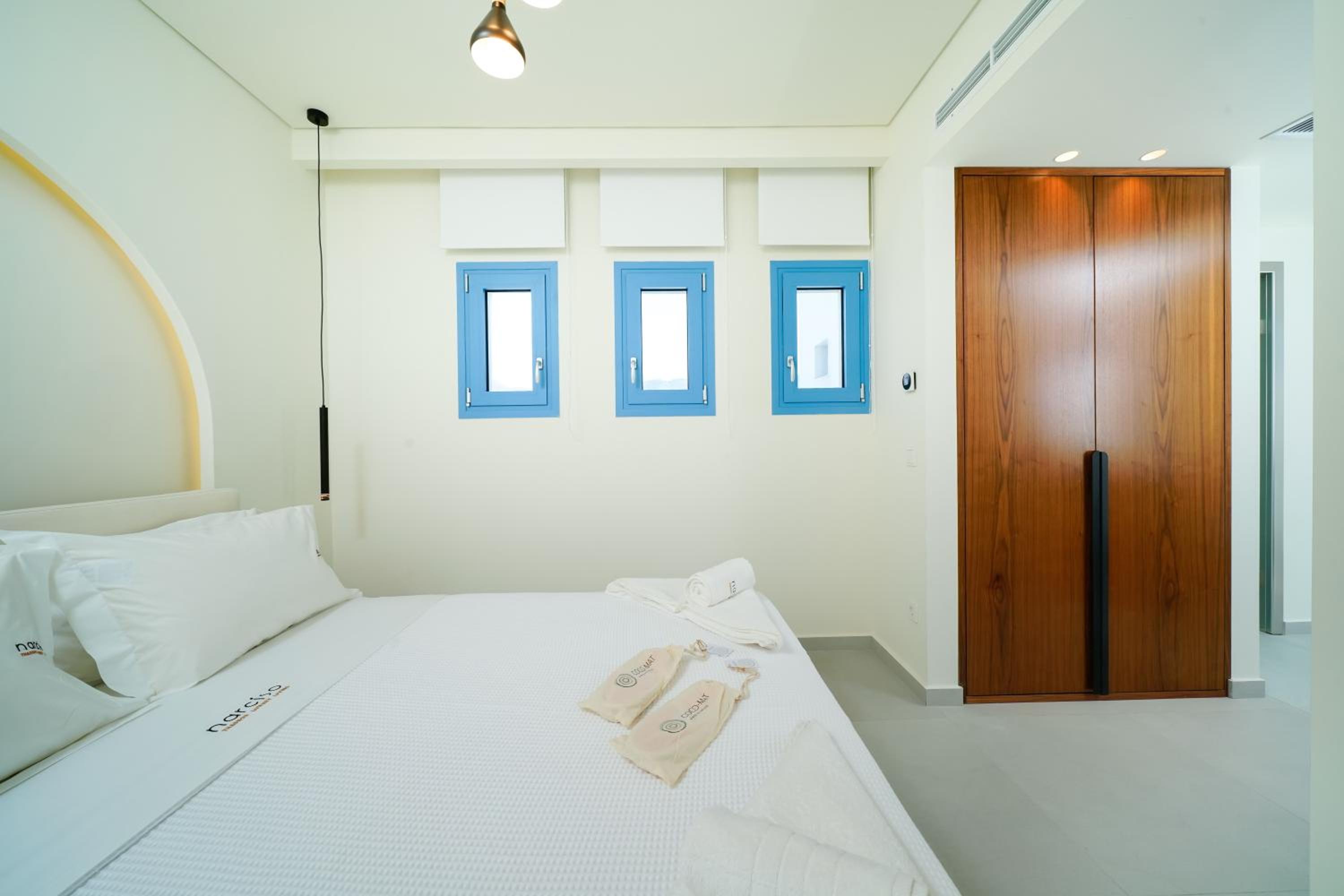 Panorama Suite with private outdoor Hot Tub