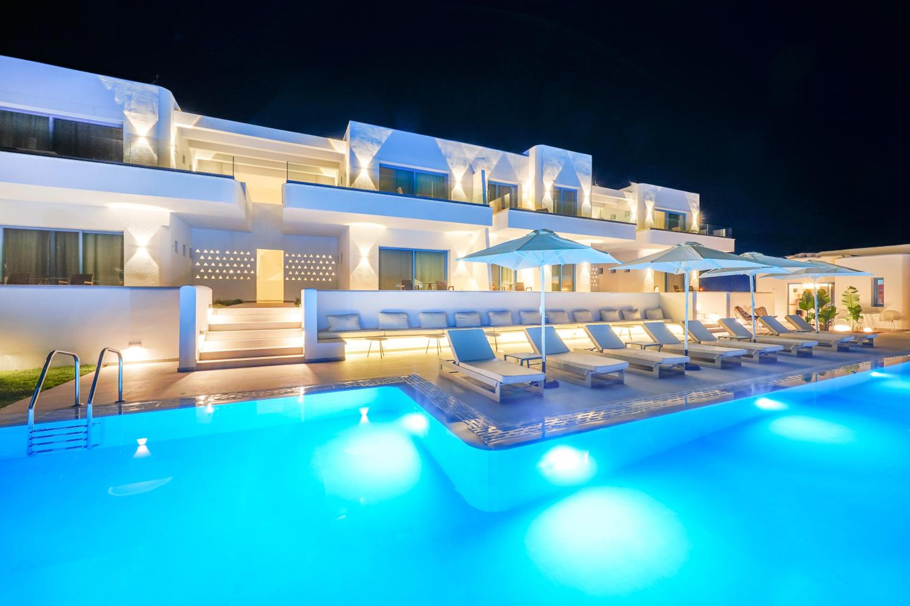 Panorama Suite with private outdoor Hot Tub - Photo 15