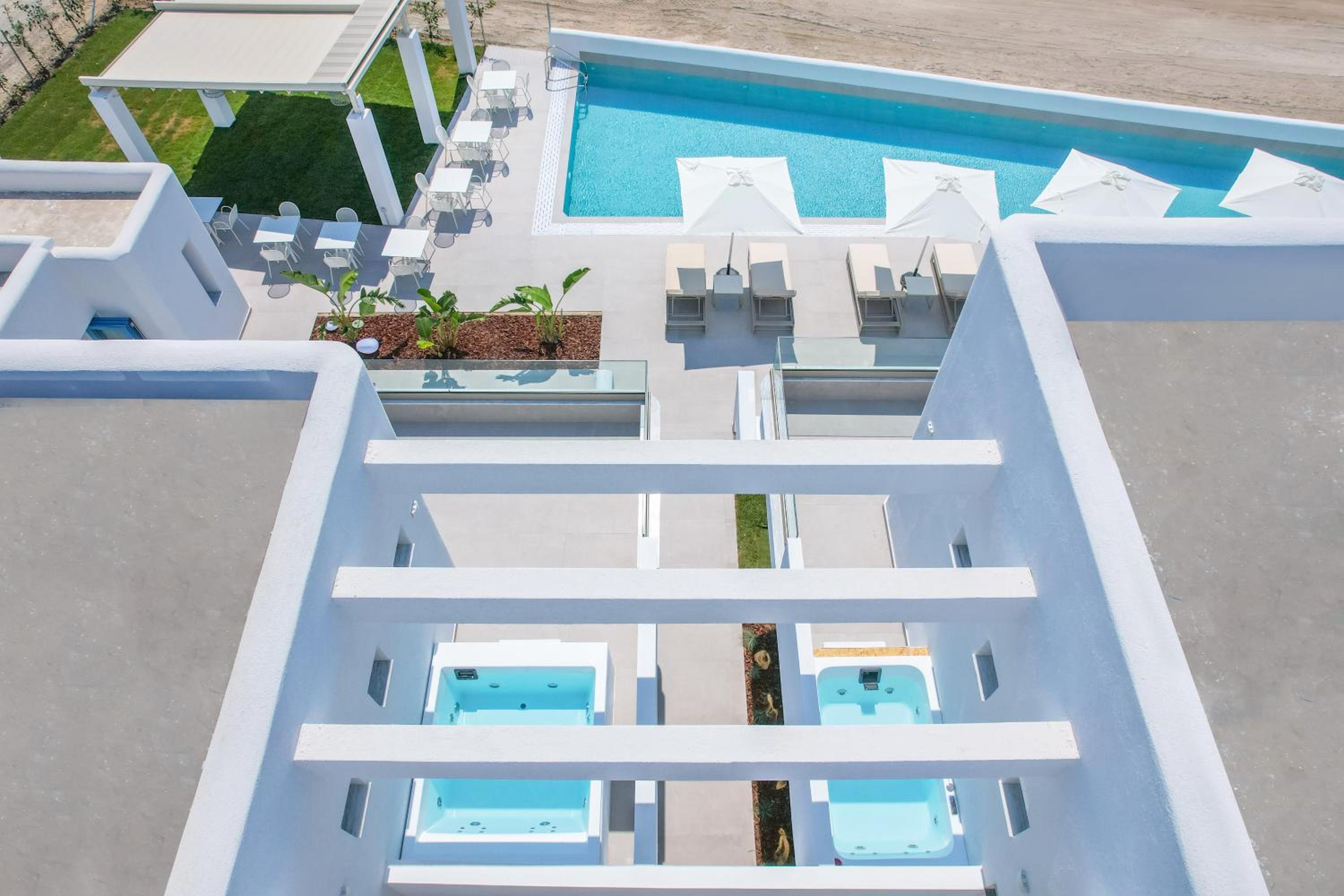 Panorama Suite with private outdoor Hot Tub - Photo 16