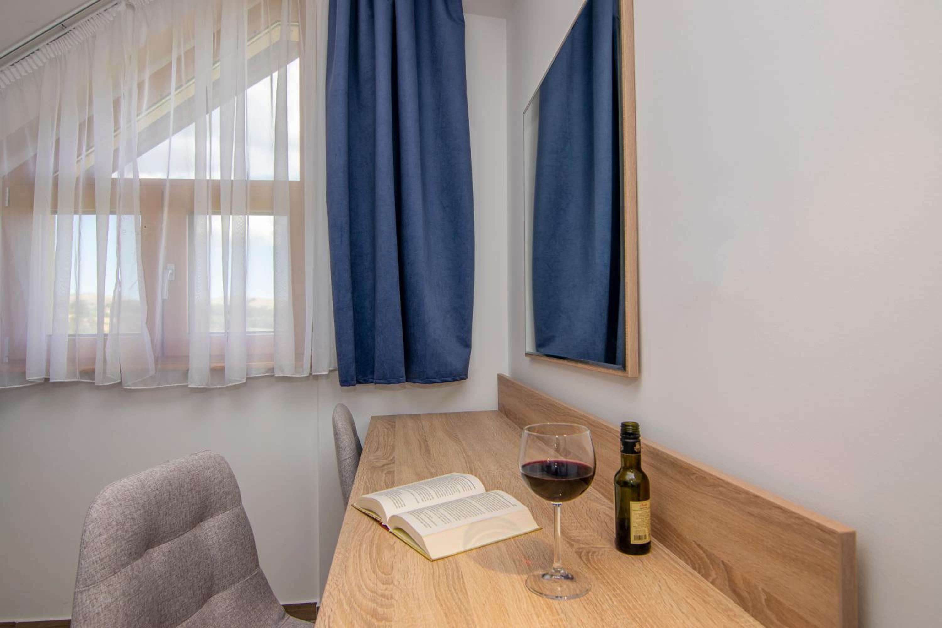 Economy Double Room - Photo 1