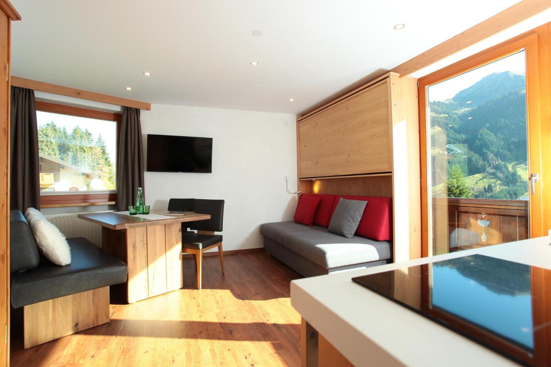 Family Room photo 3