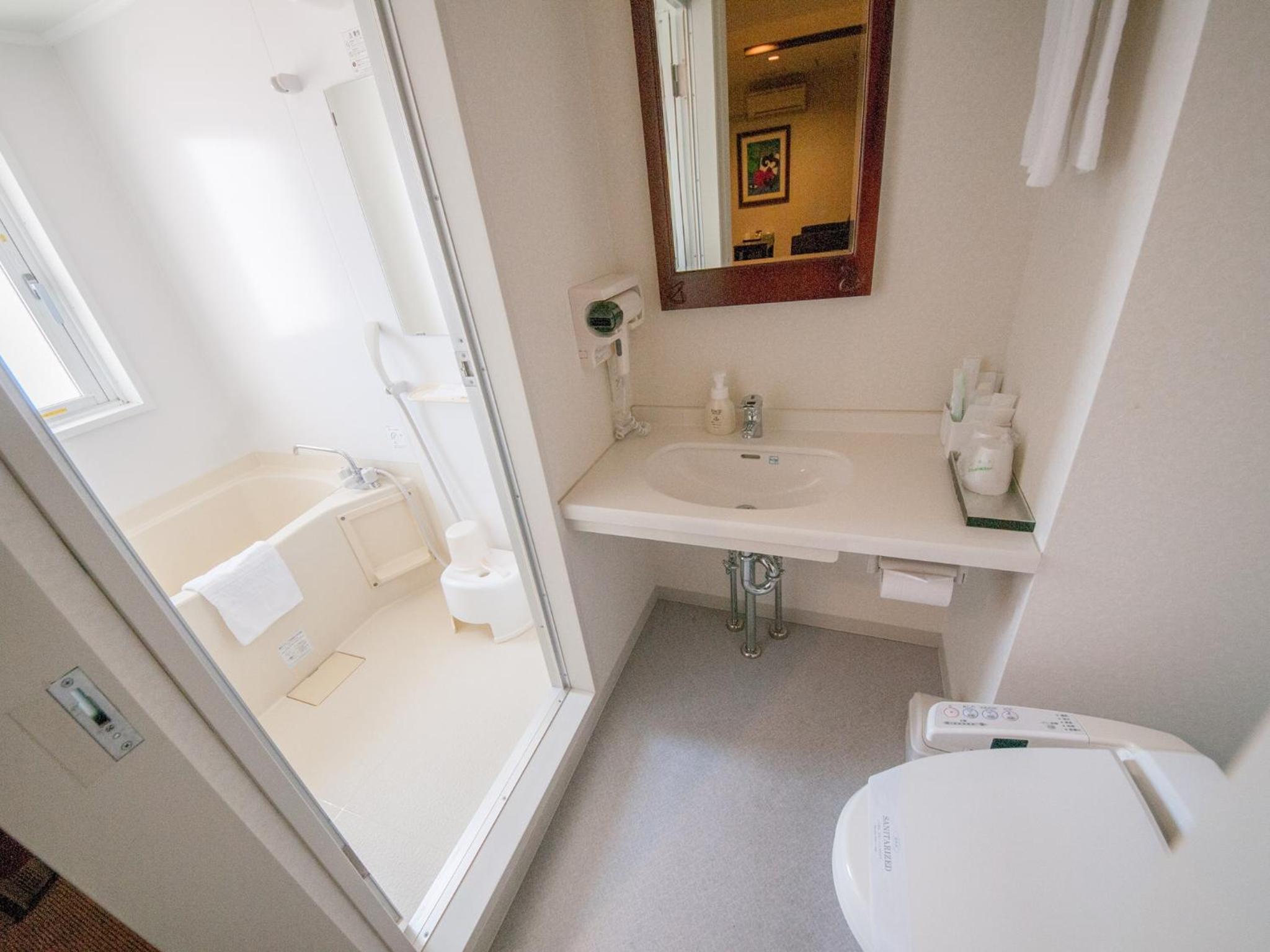 Superior Twin Room With Extra Bed - Non-Smoking - Photo 6