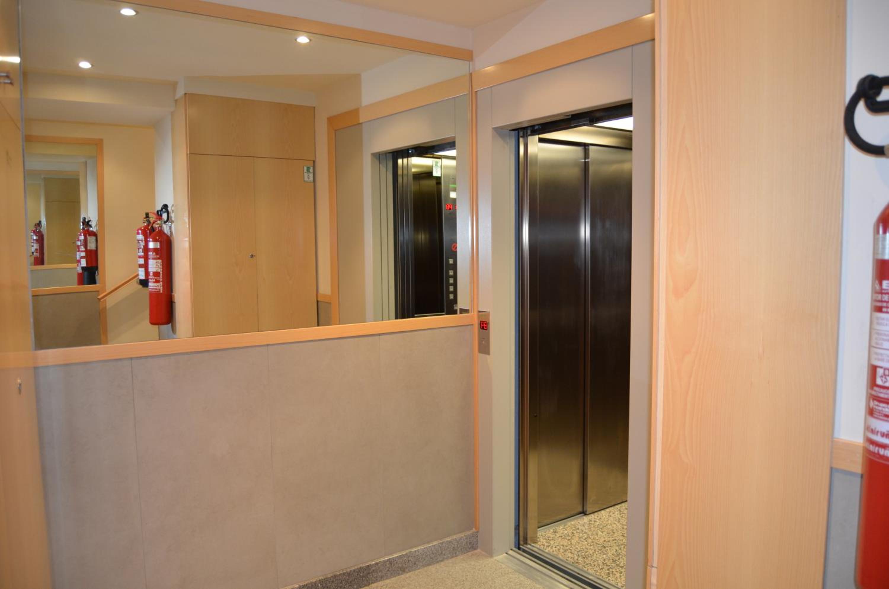 Three-Bedroom Apartment - Photo 2