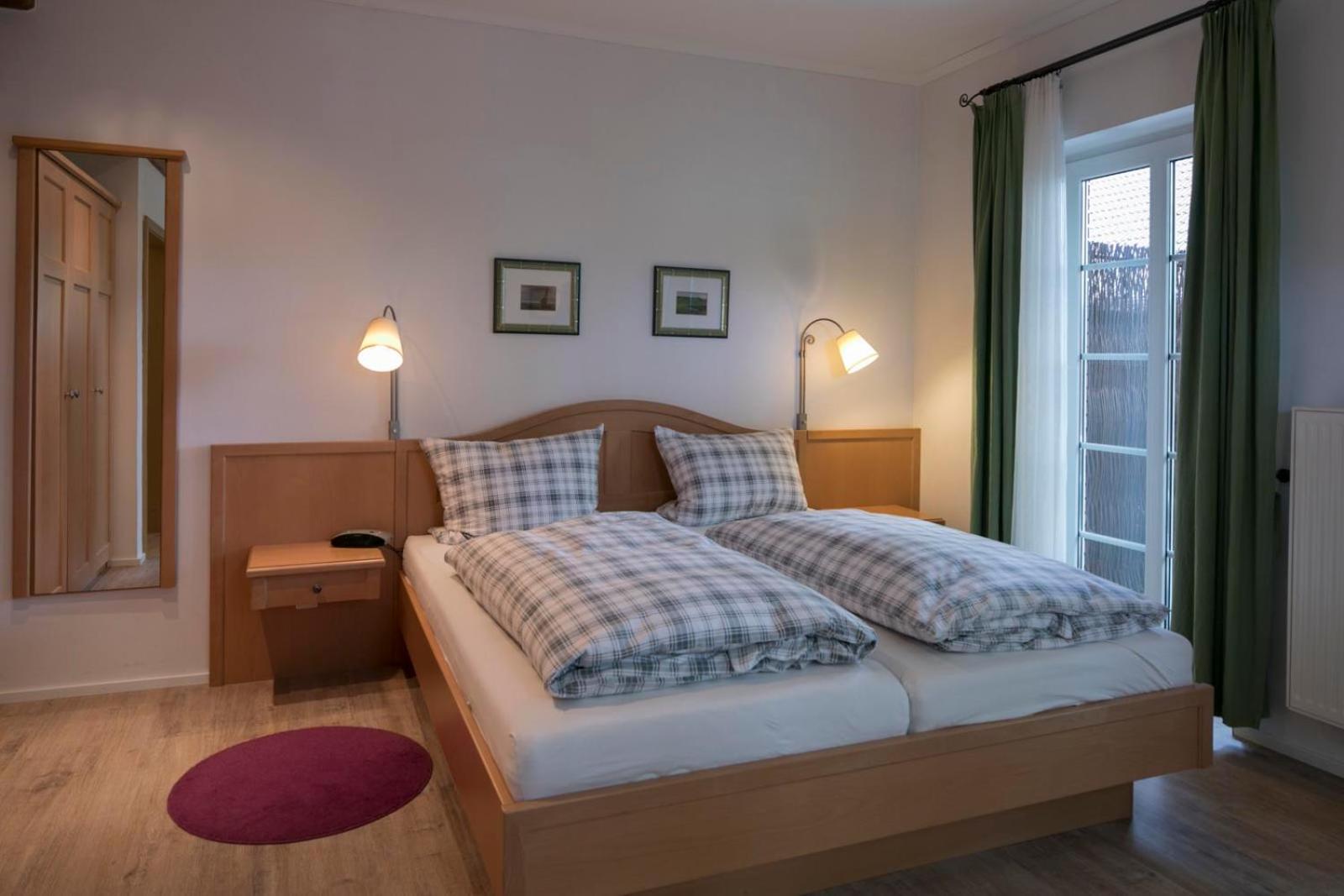 Double Room with Private Bathroom - Photo 3