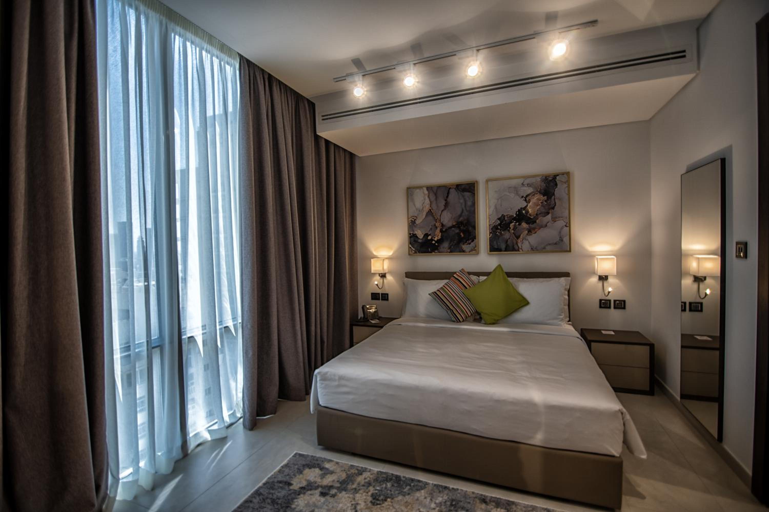 Superior King Room - Photo 3