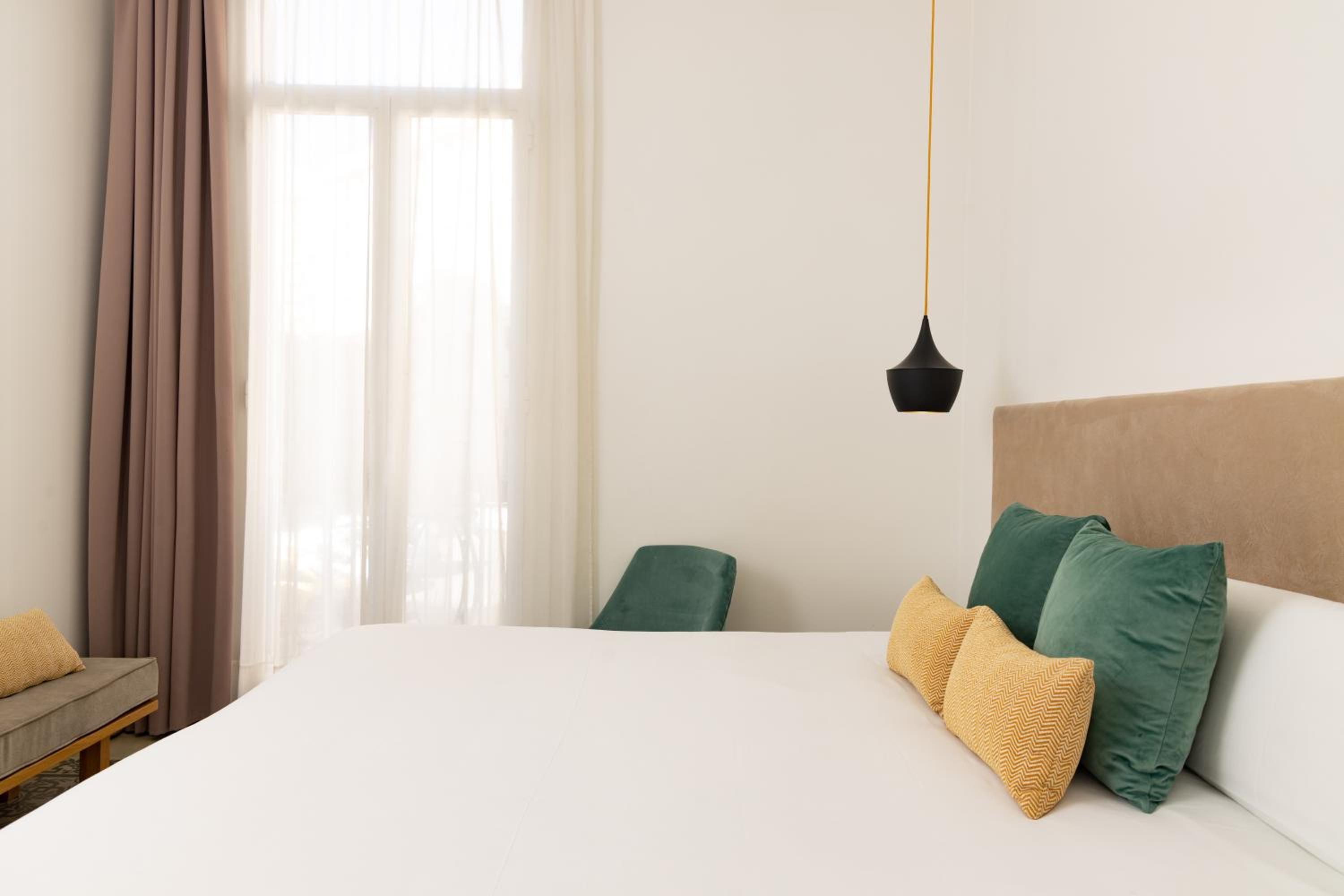 Double or Twin Room with Street View photo 3