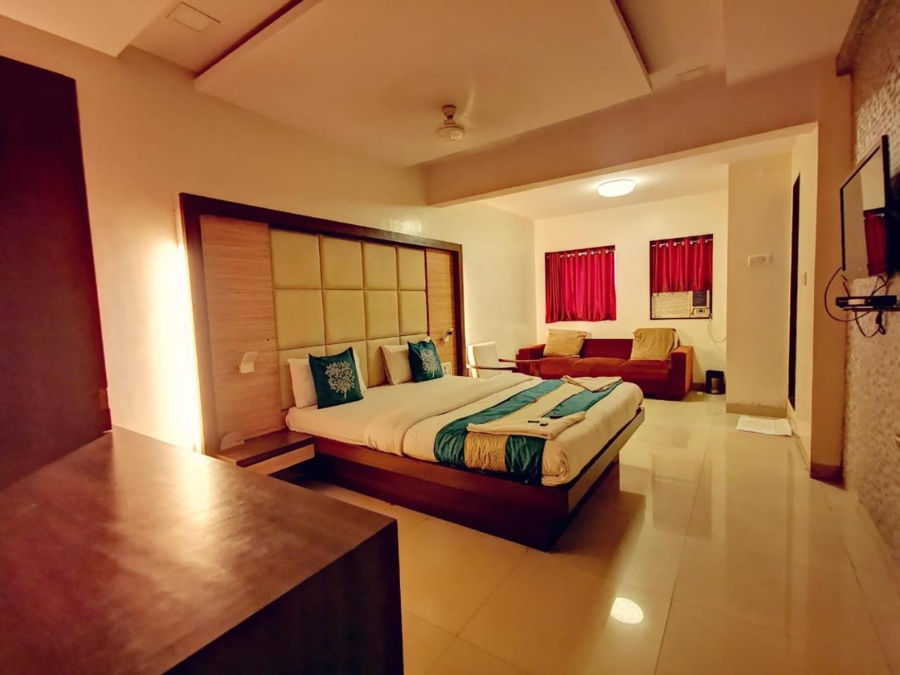 Suite - Photo 3