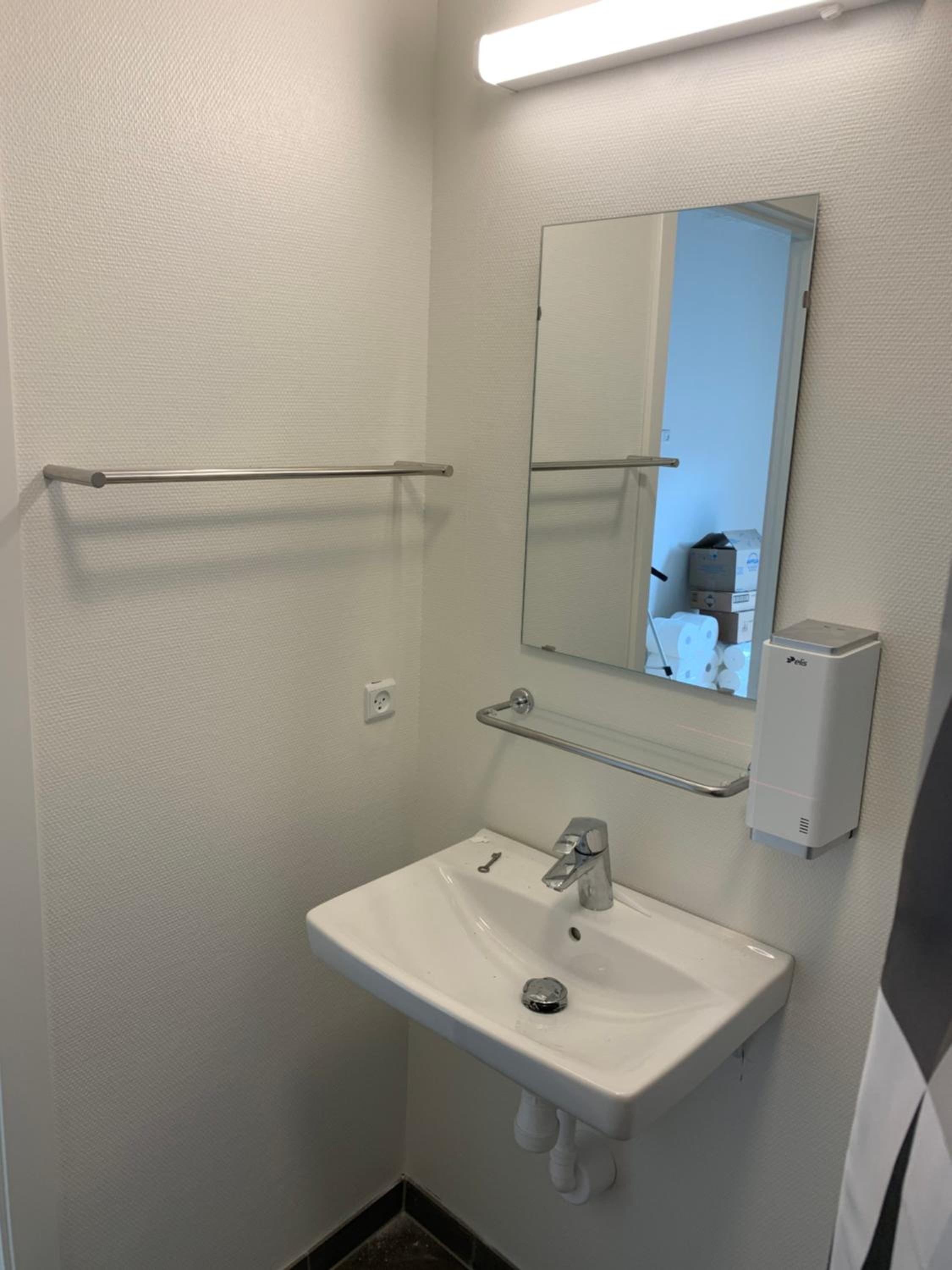Triple Room with Private Bathroom photo 2