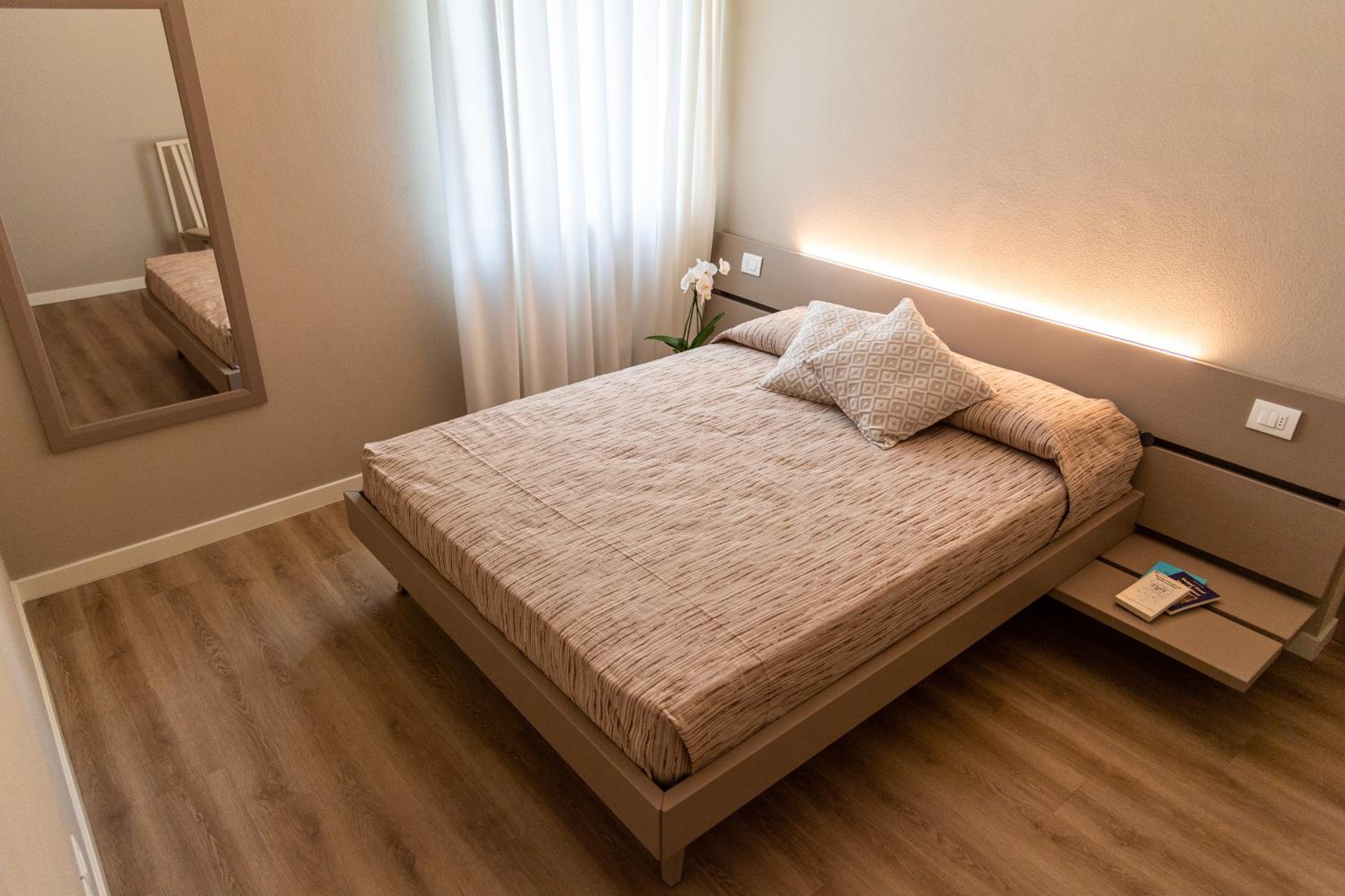 Deluxe Double Room - Photo 4