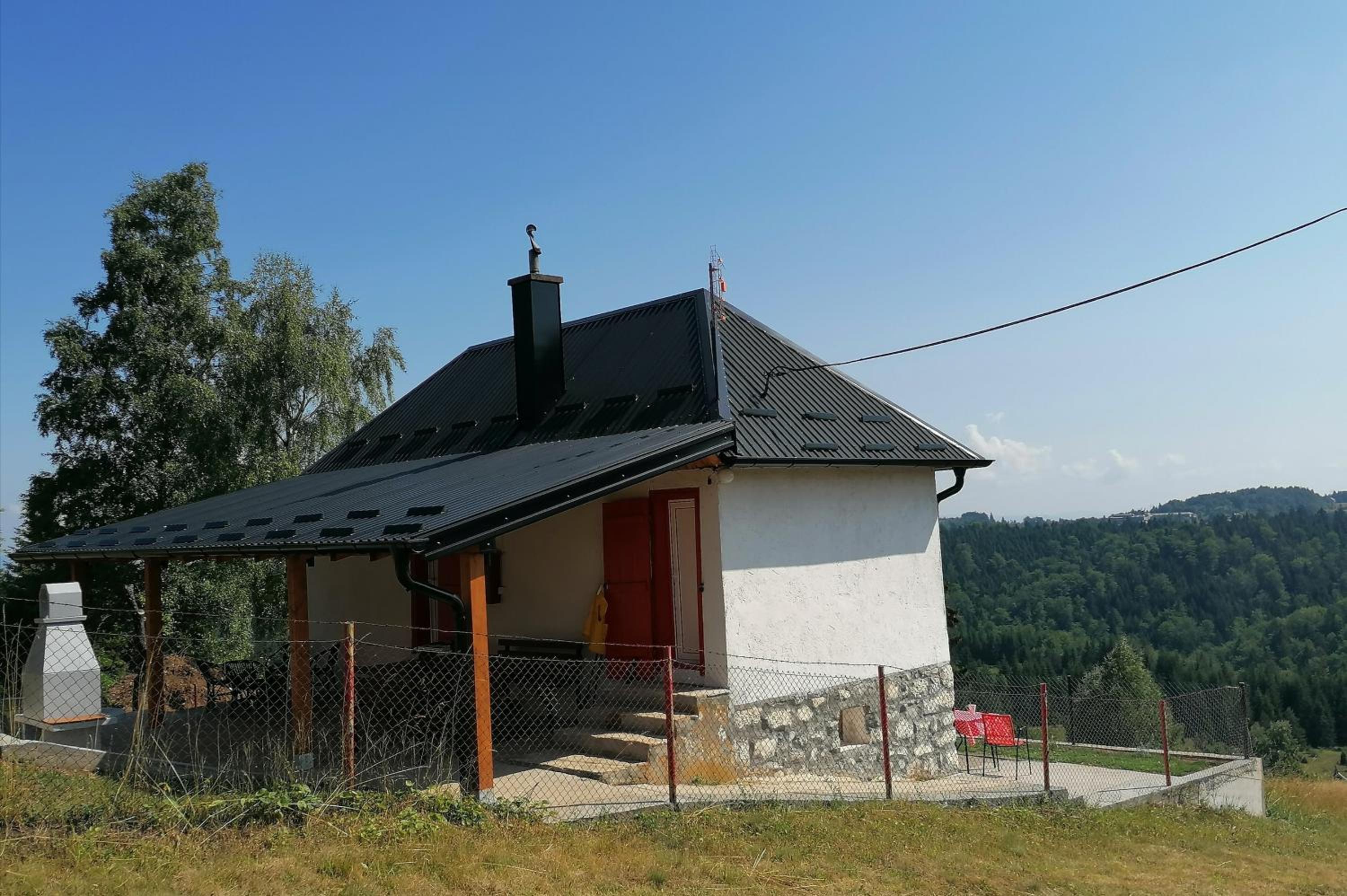 Three-Bedroom House photo 2
