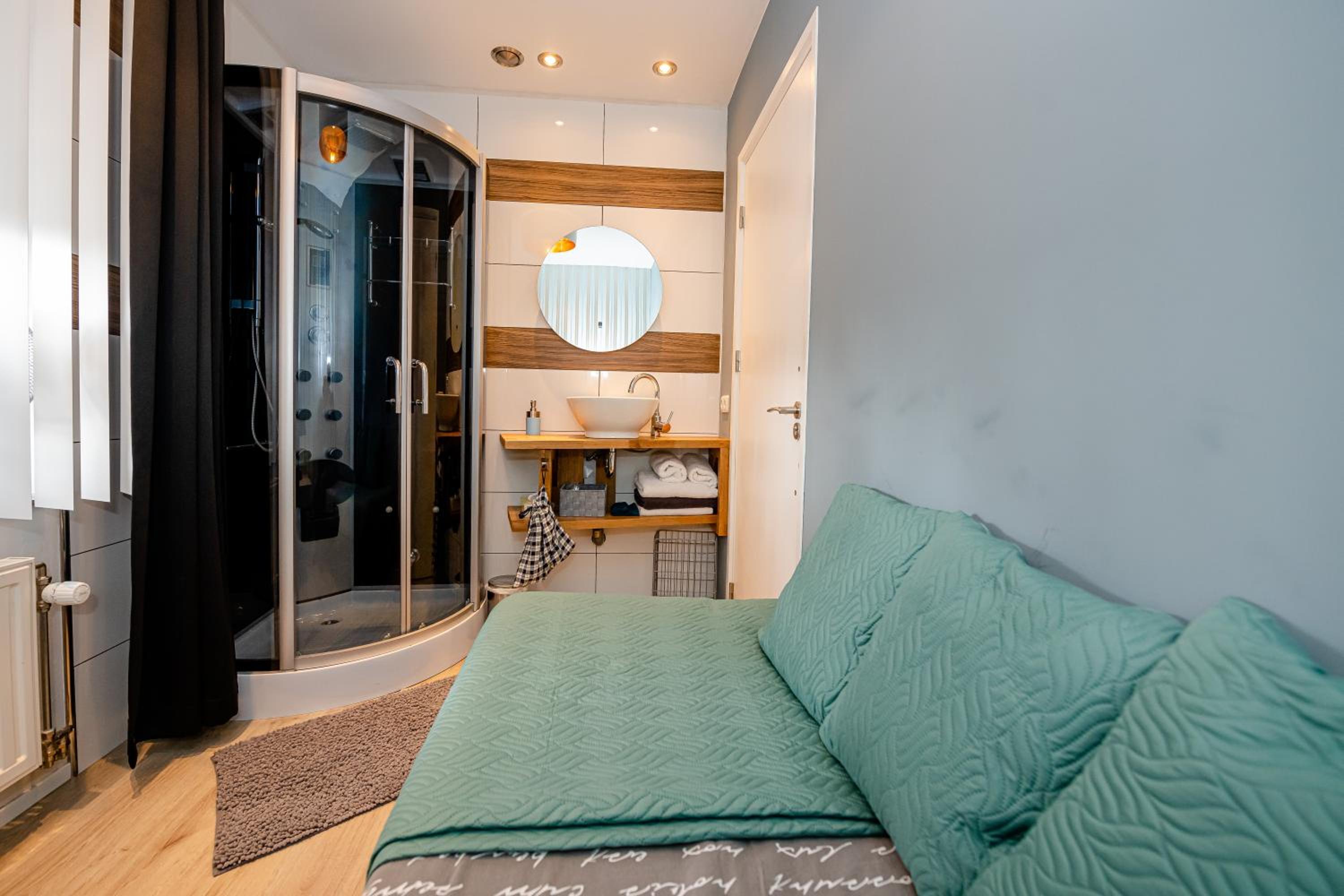 Single Room photo 2