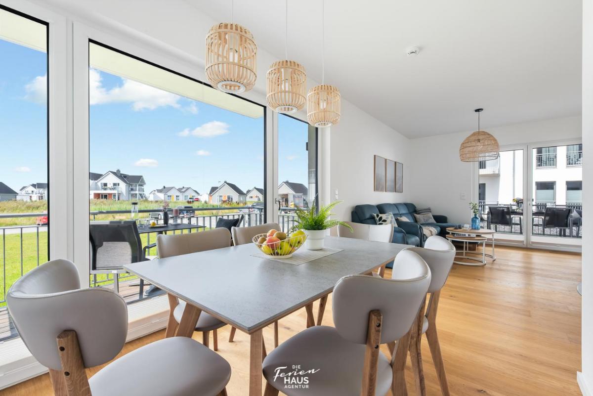 Apartment with Sea View photo 1