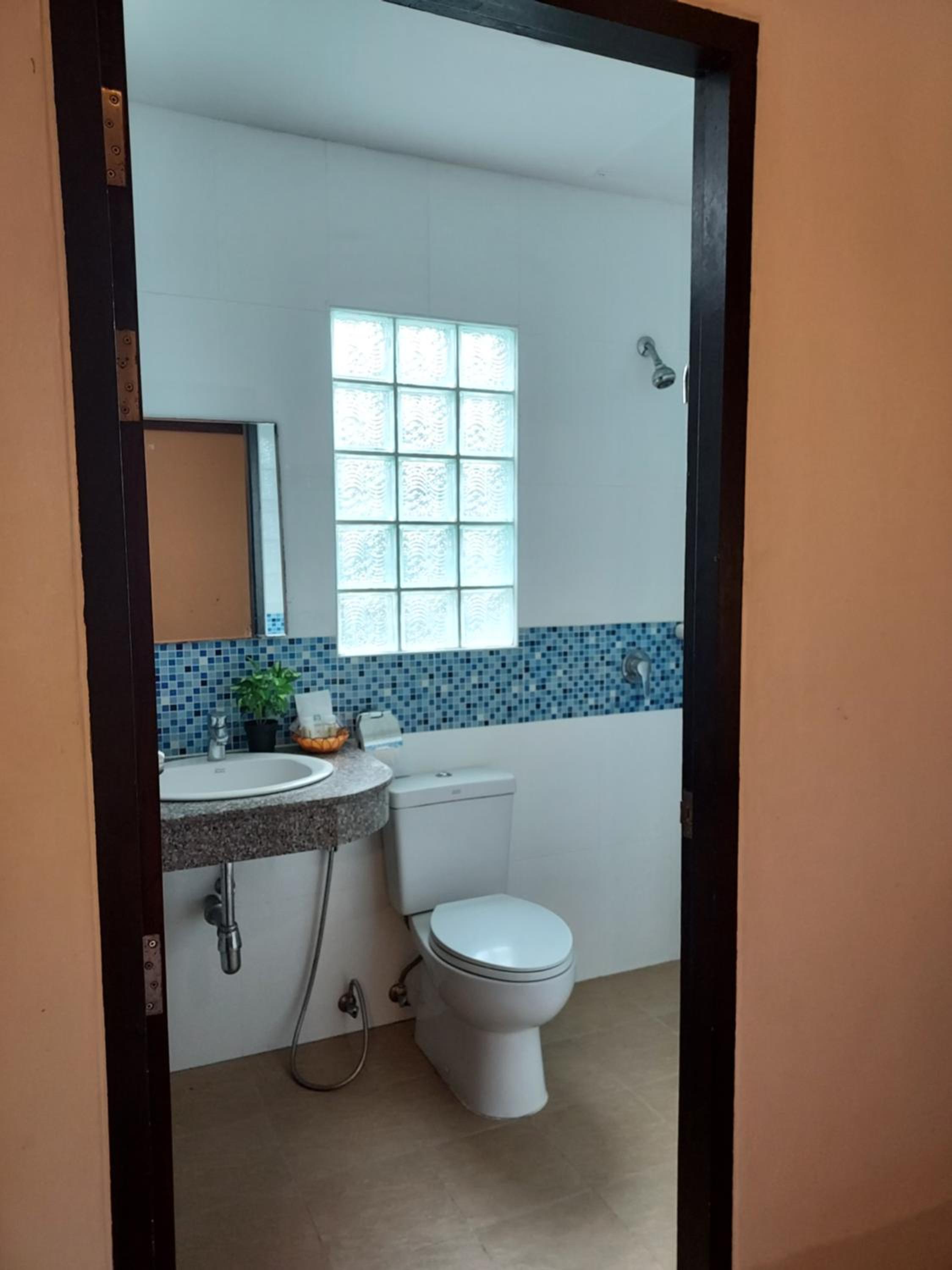 Standard Double Room - Photo 6