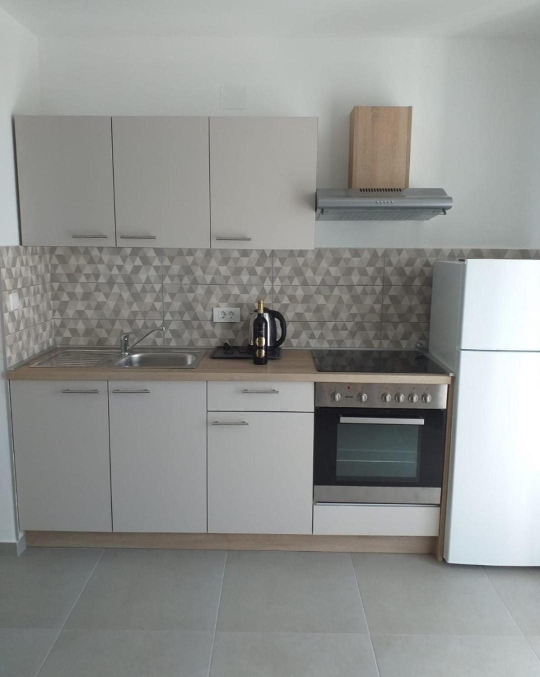 Apartment photo 3