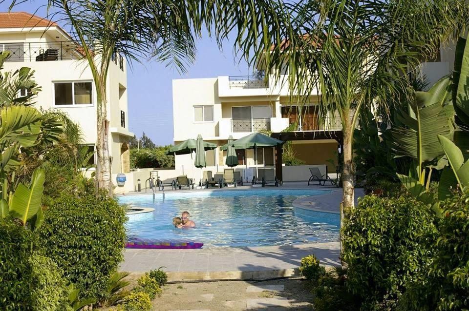 Apartment With Pool View  photo 2