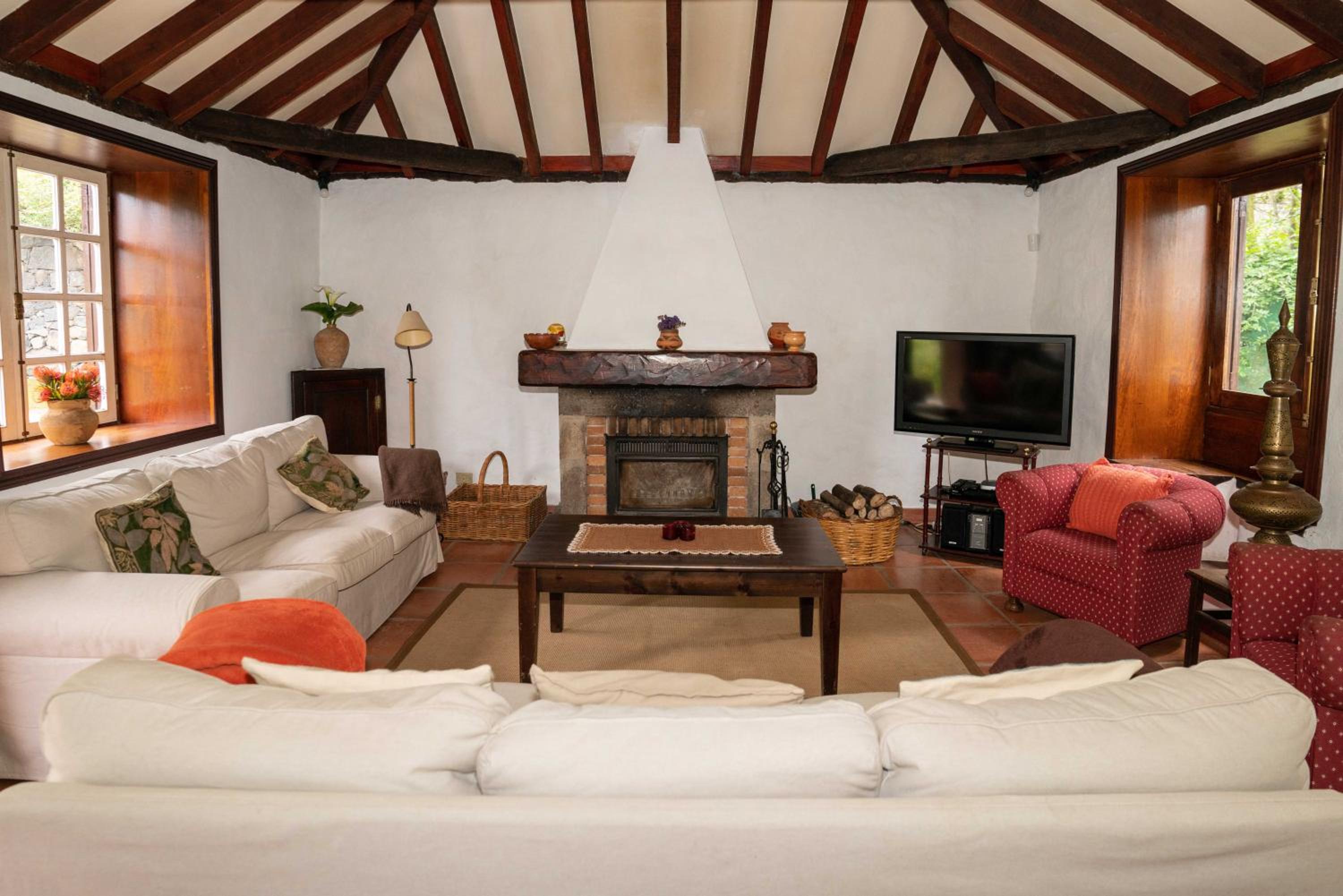 Three-Bedroom Villa photo 3
