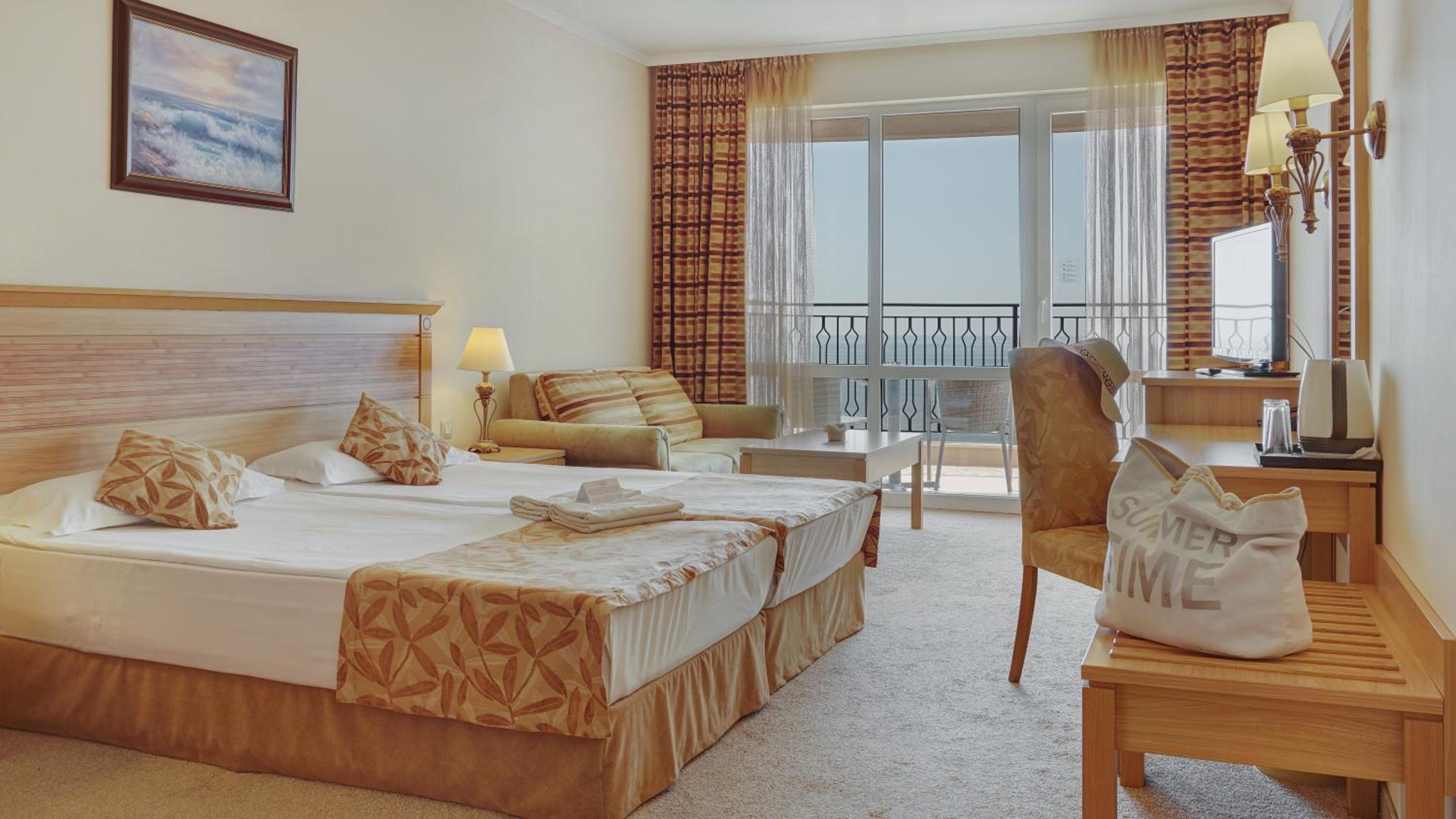 Standard Twin Room with Sea View for Single Use thumbnail 6
