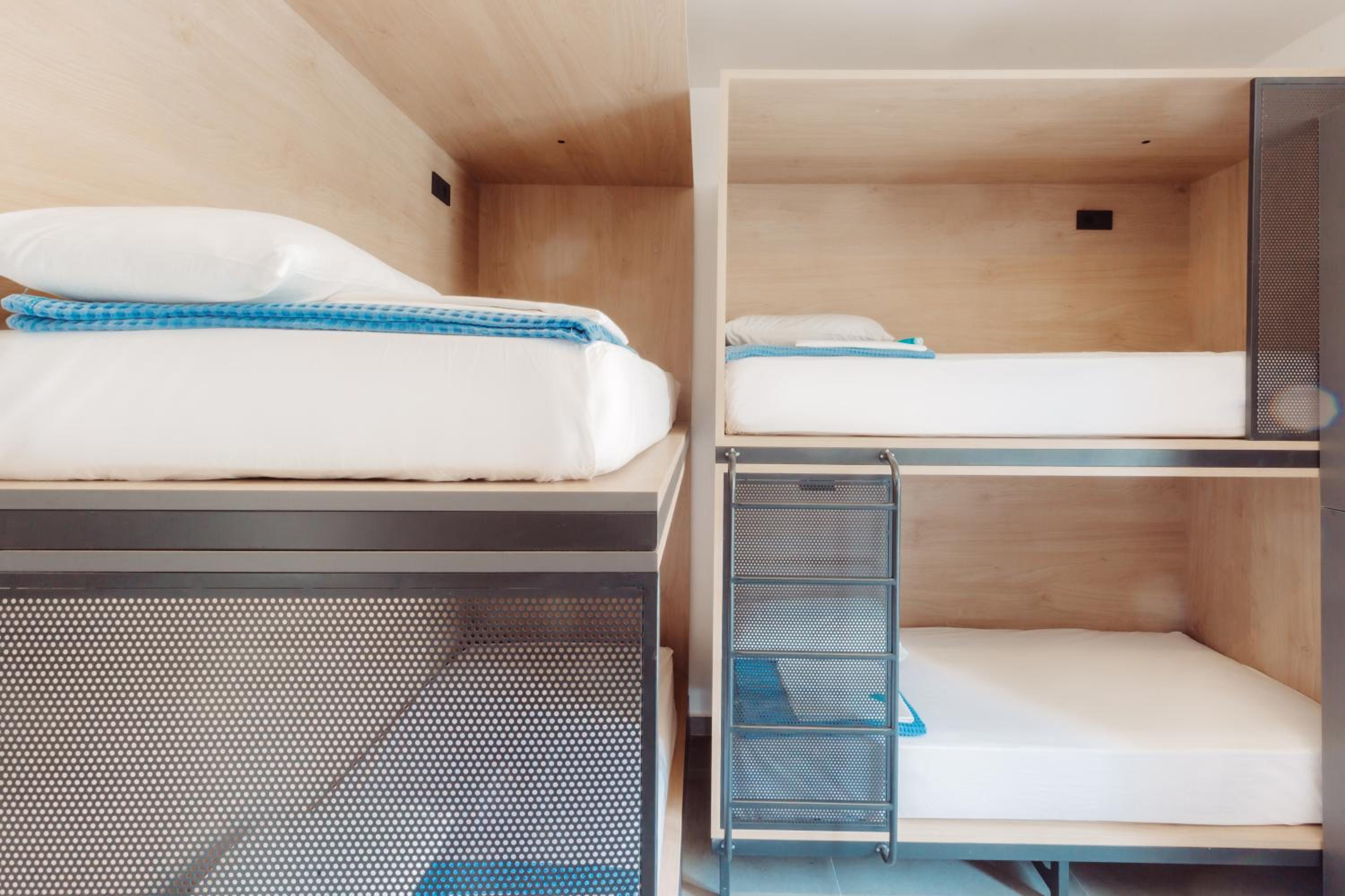 Bed in 4-Bed Mixed Dormitory Room photo 1