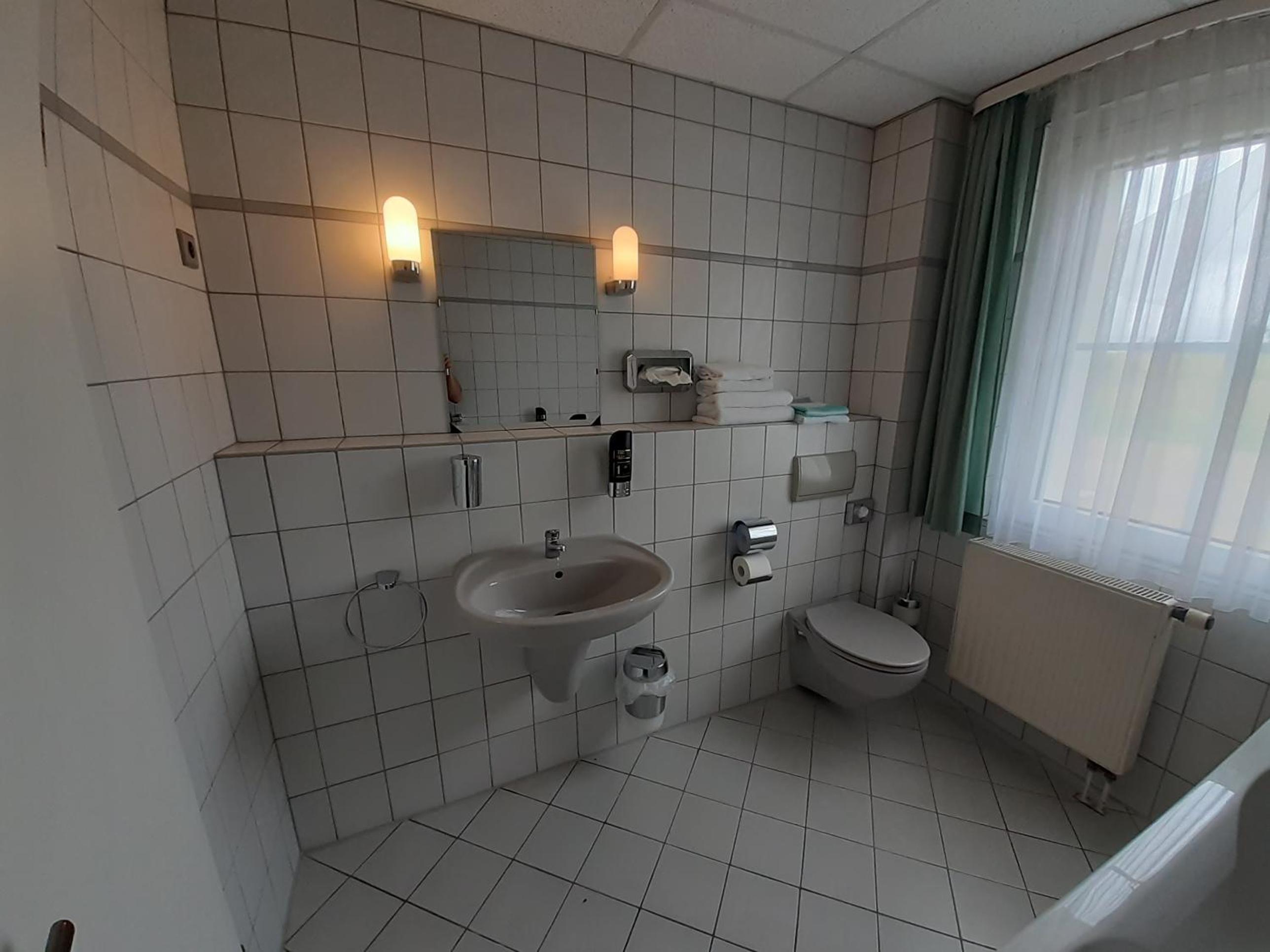 Standard Triple Room - Photo 3