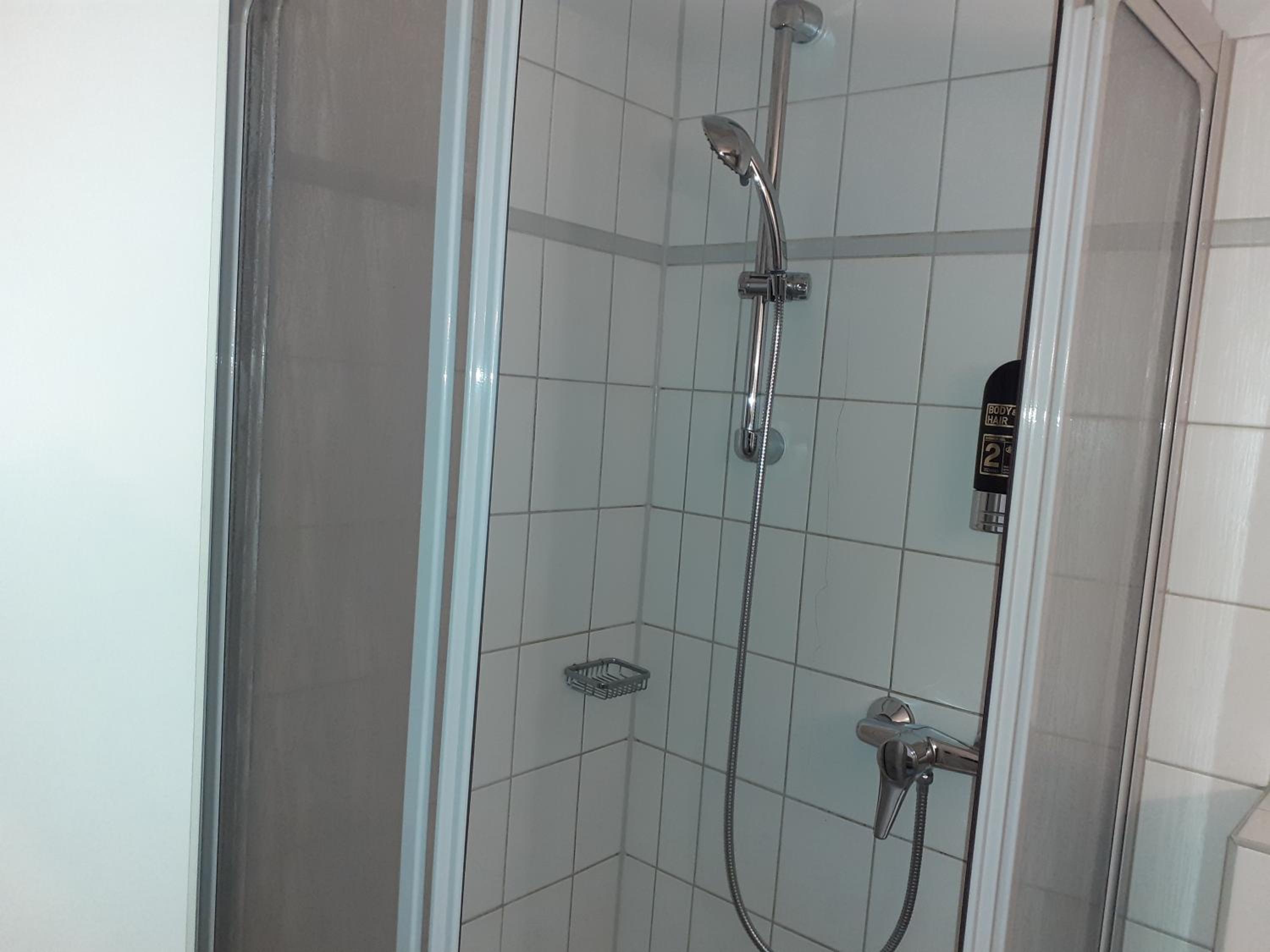 Double or Twin Room - Photo 2