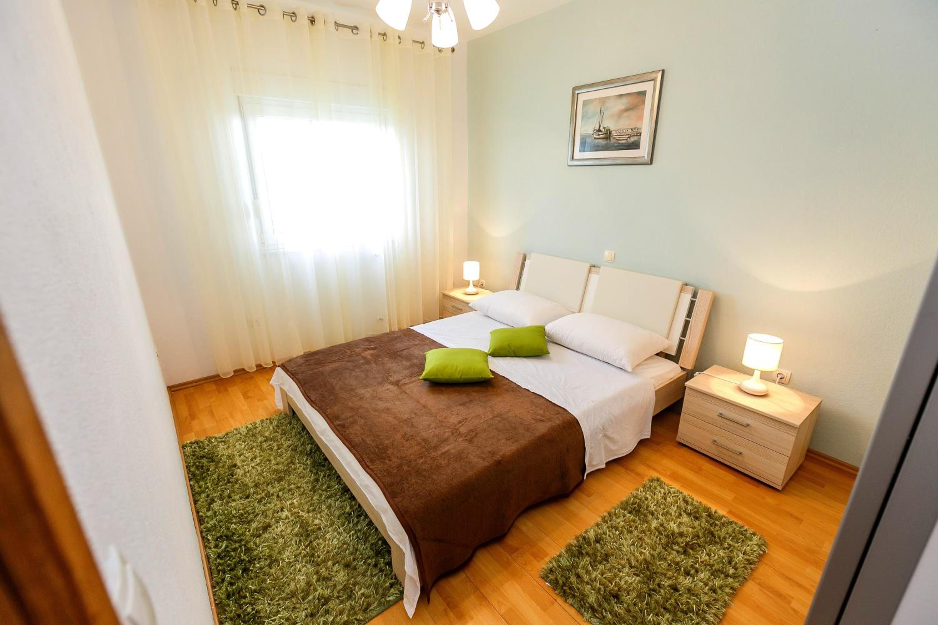 Apartment with City View