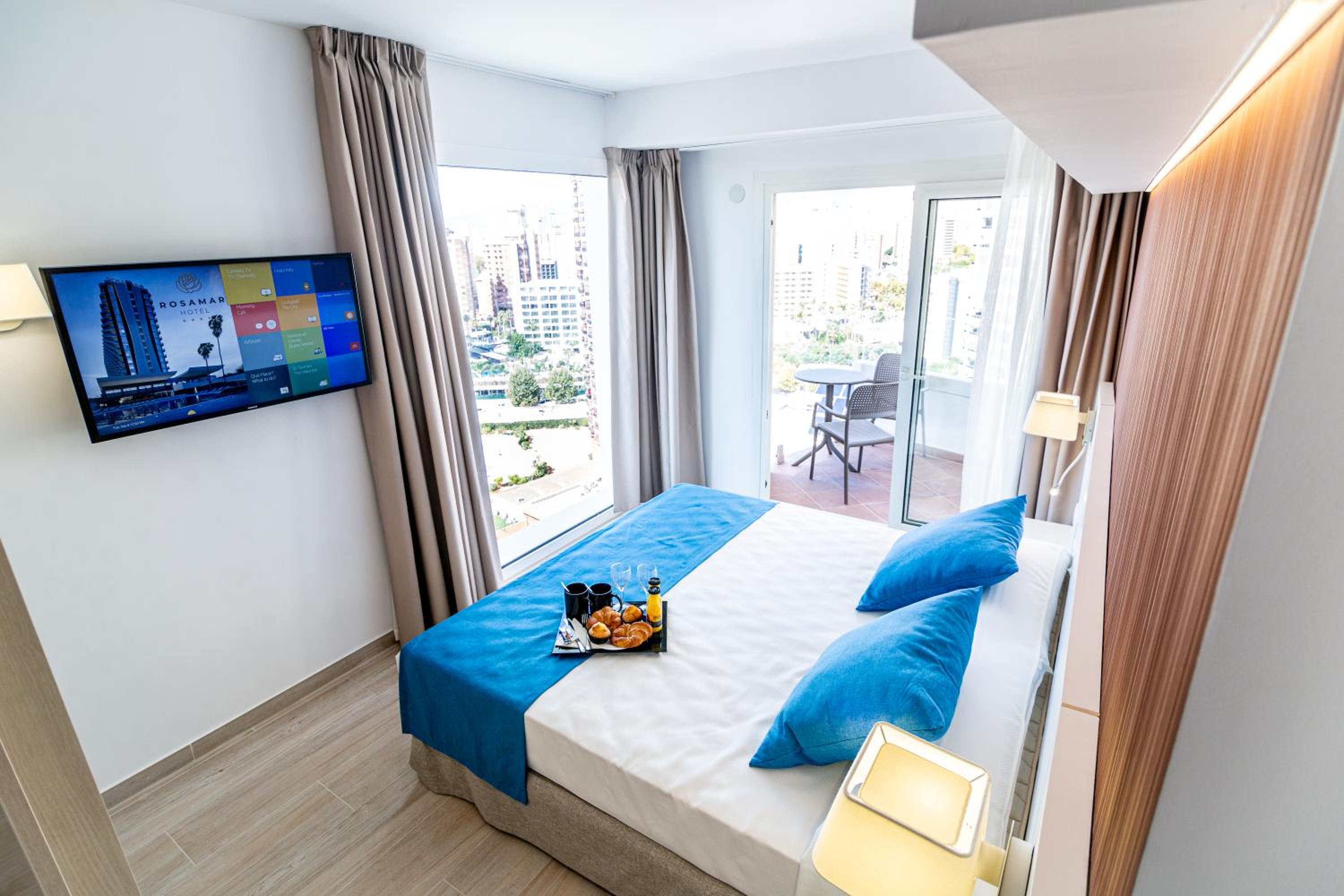 Relax in comfort with stunning city views!