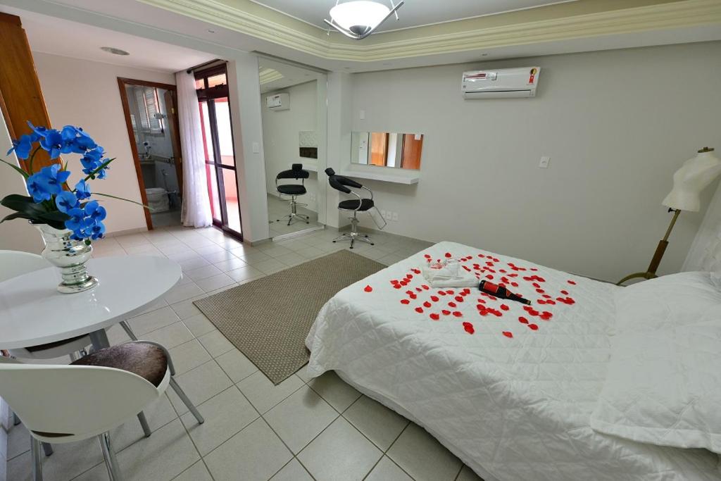 Queen Suite with Spa Bath photo 1