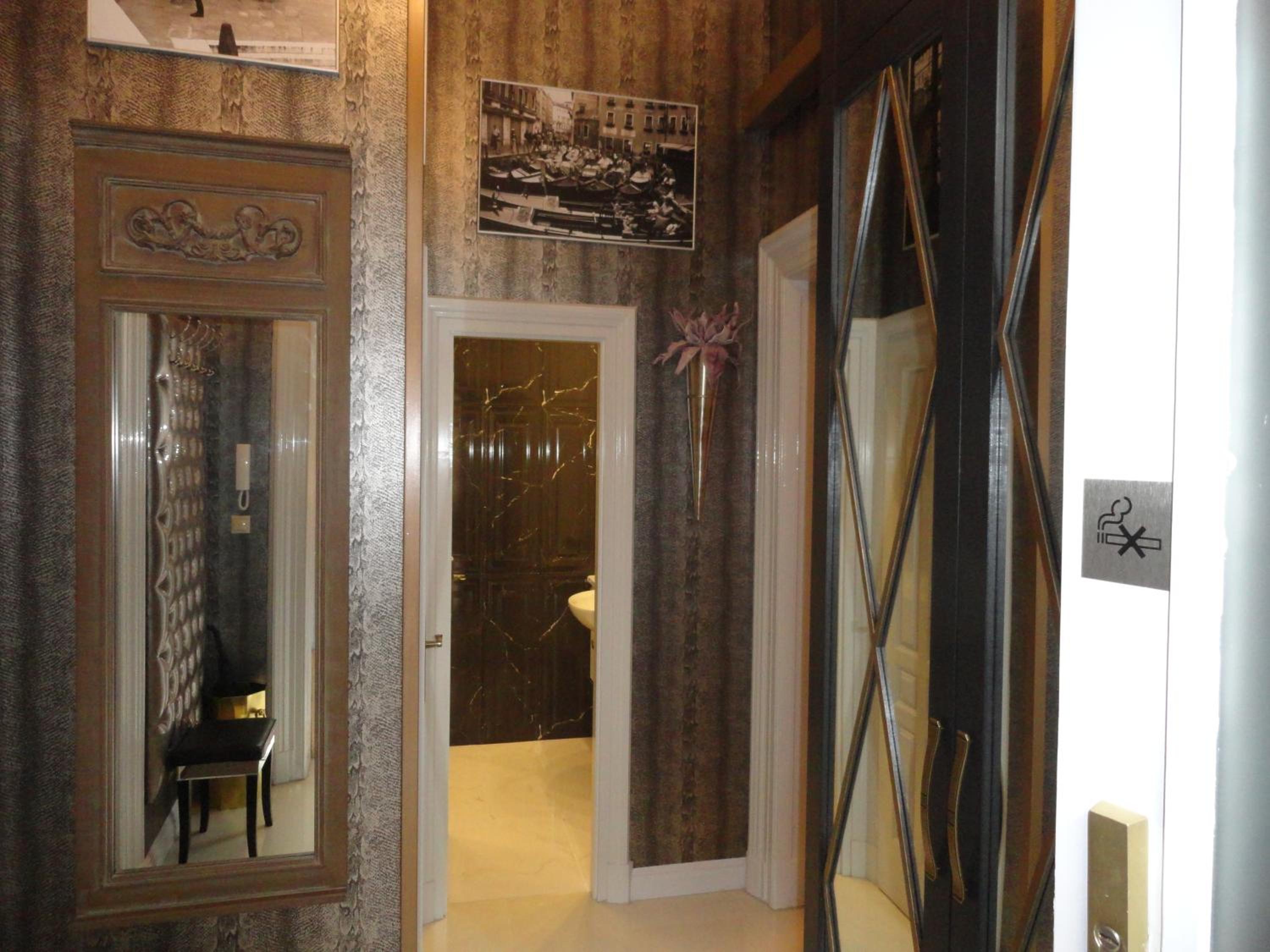 Two-Bedroom Apartment - Photo 162