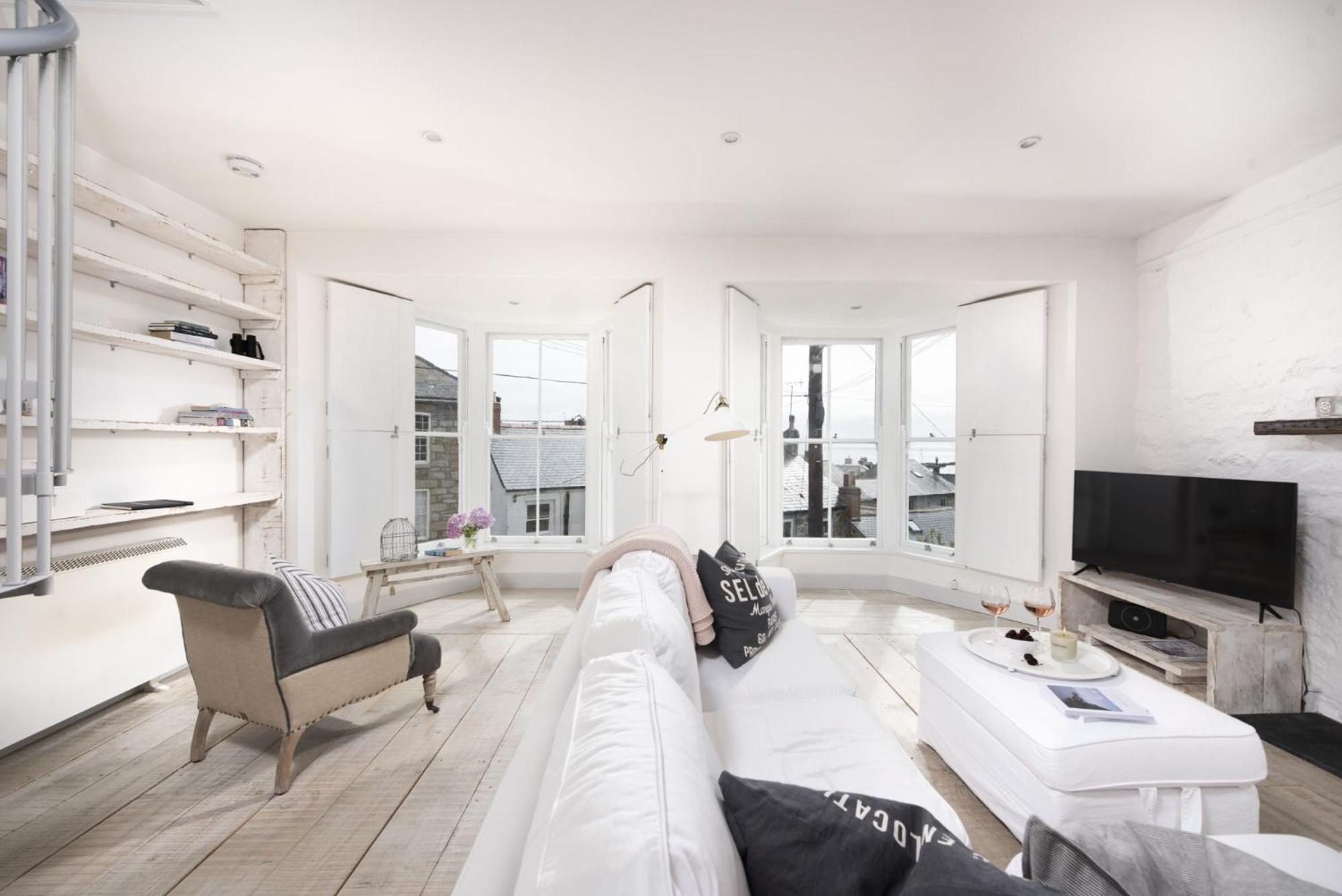 Three-Bedroom House photo 1