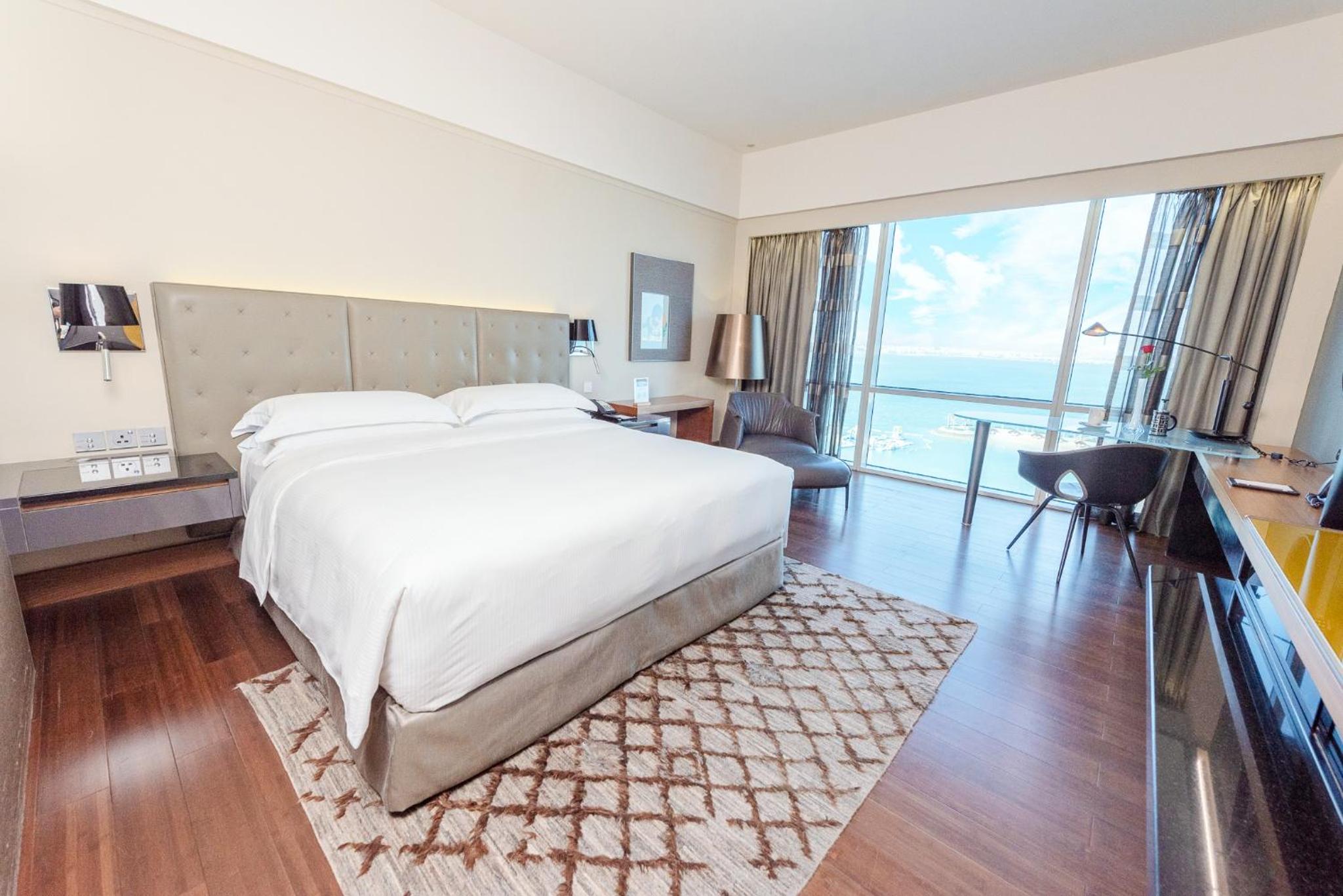 Grand King Room with Sea view photo 3