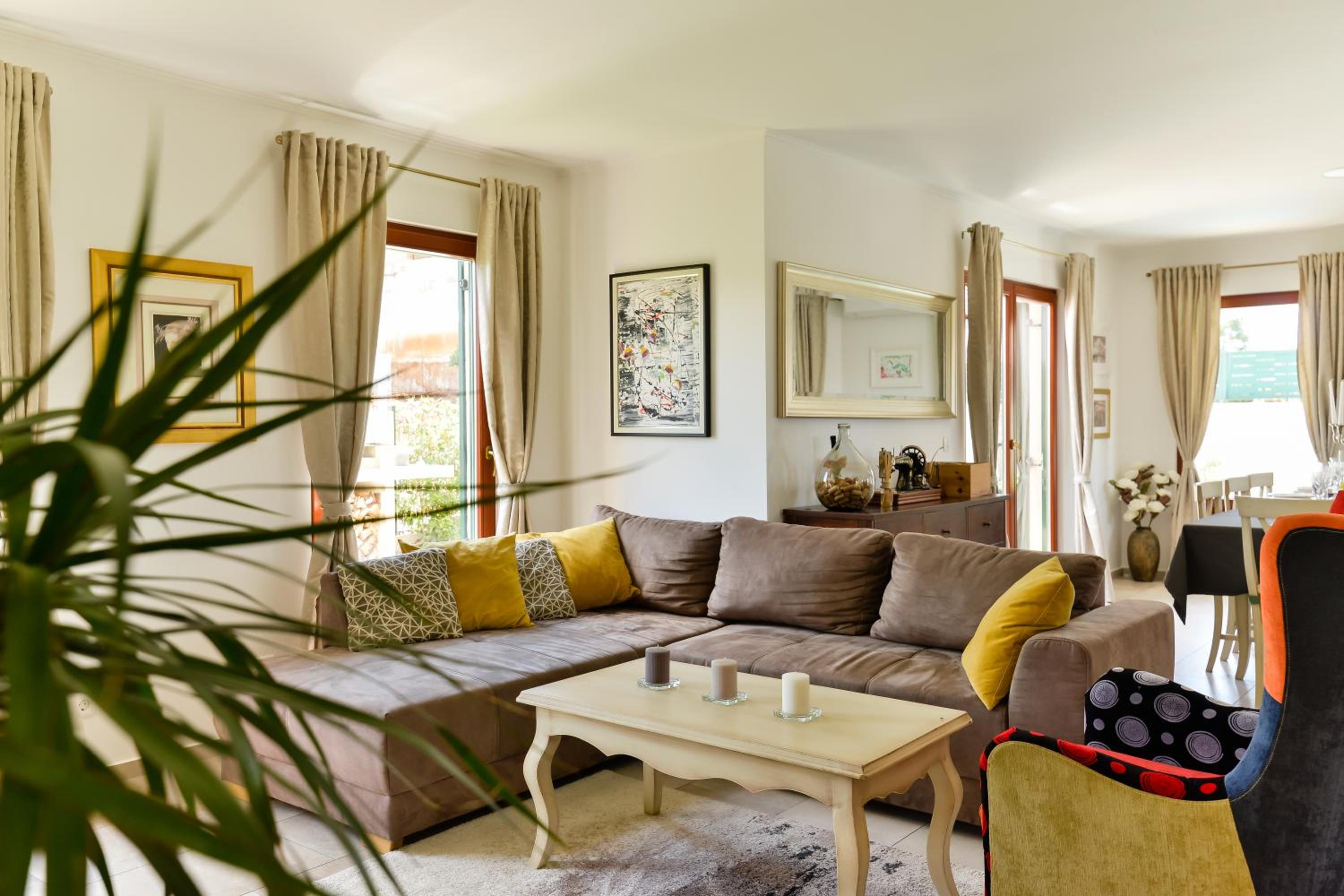 Villa photo 2