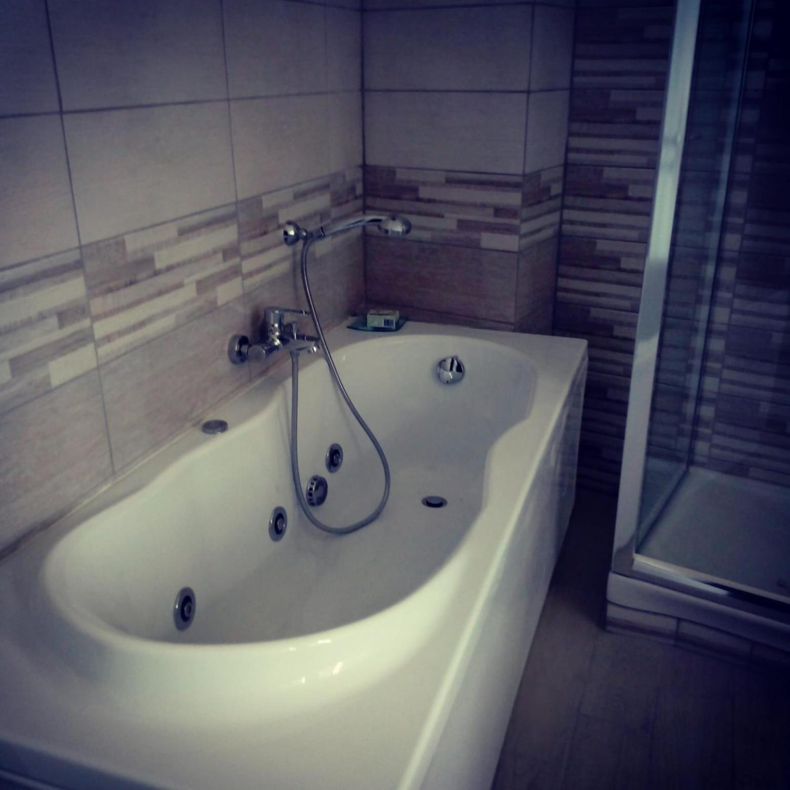 Deluxe Room - Photo 12