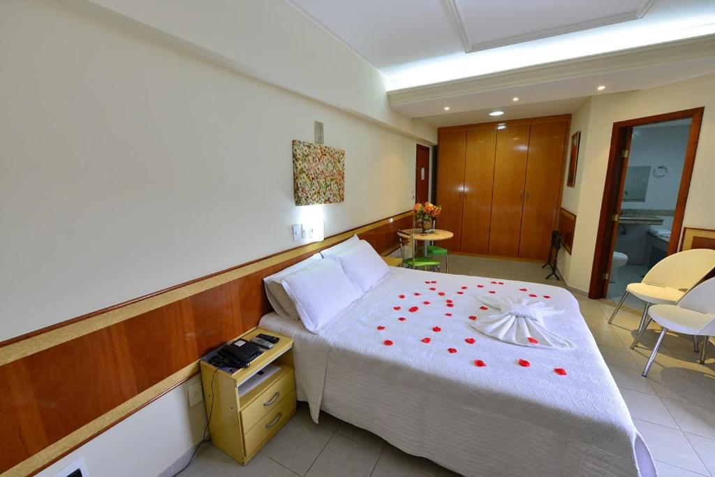 Queen Suite with Spa Bath photo 1