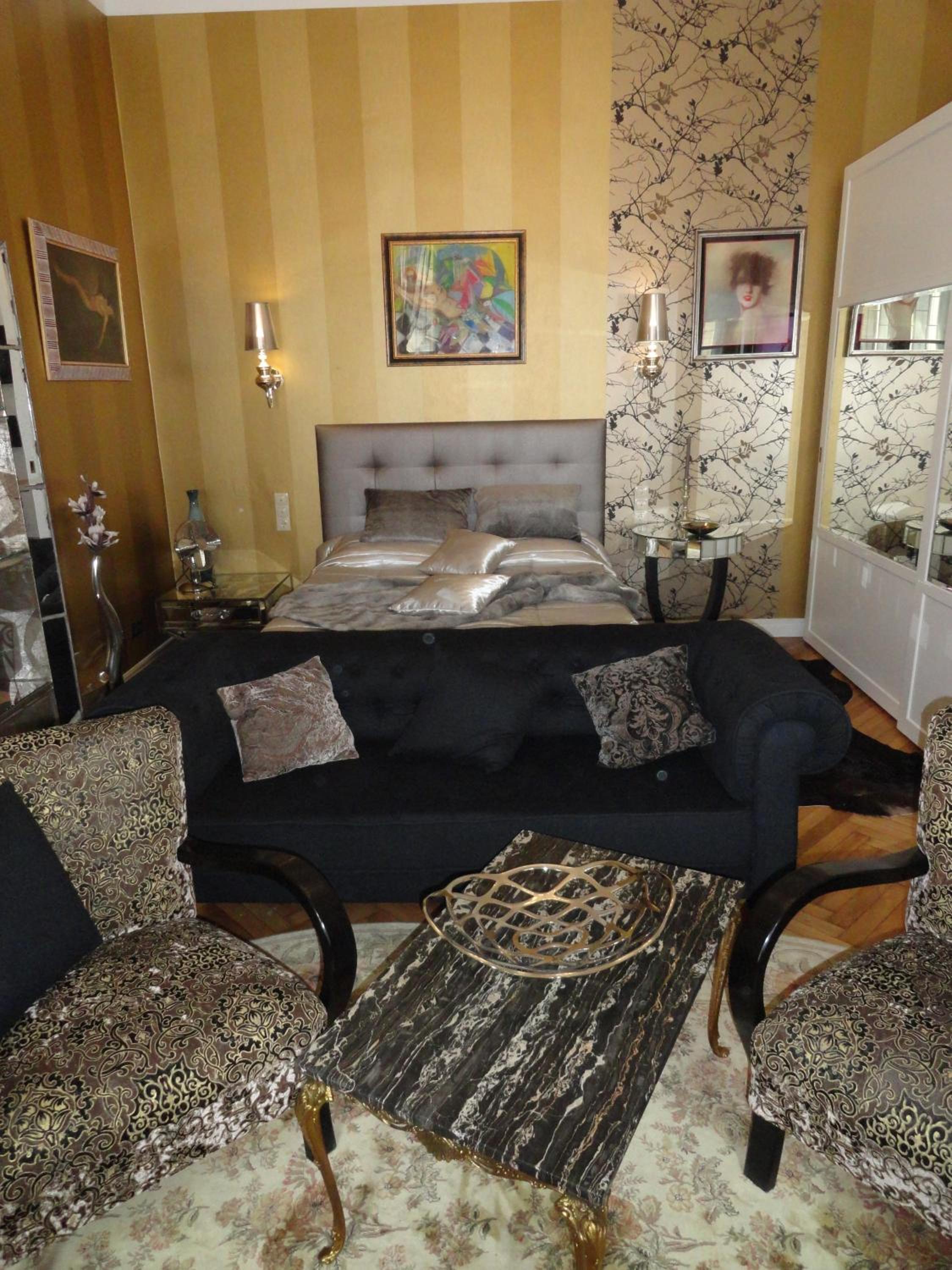 Two-Bedroom Apartment - Photo 22