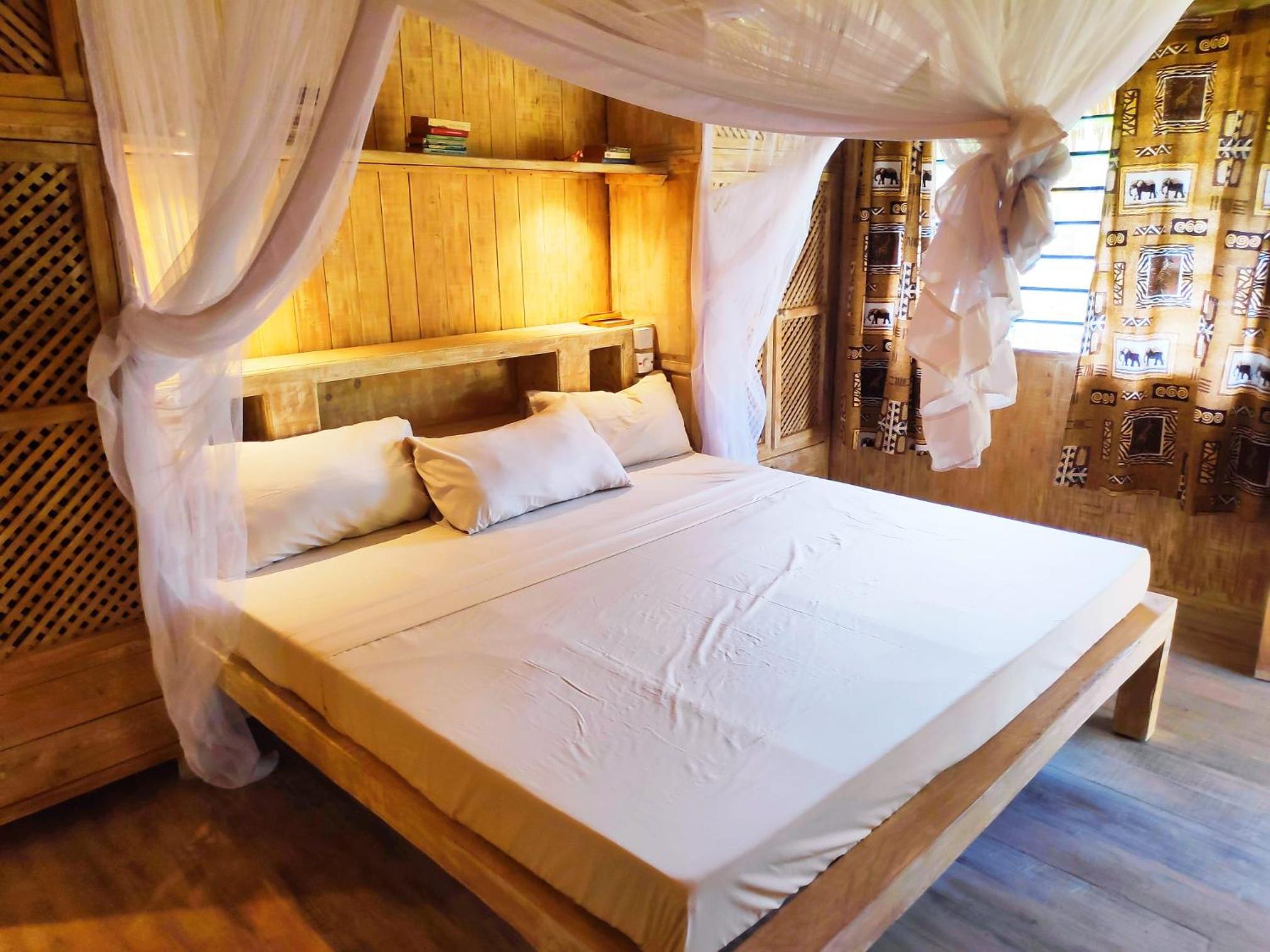 Standard King Room photo 1