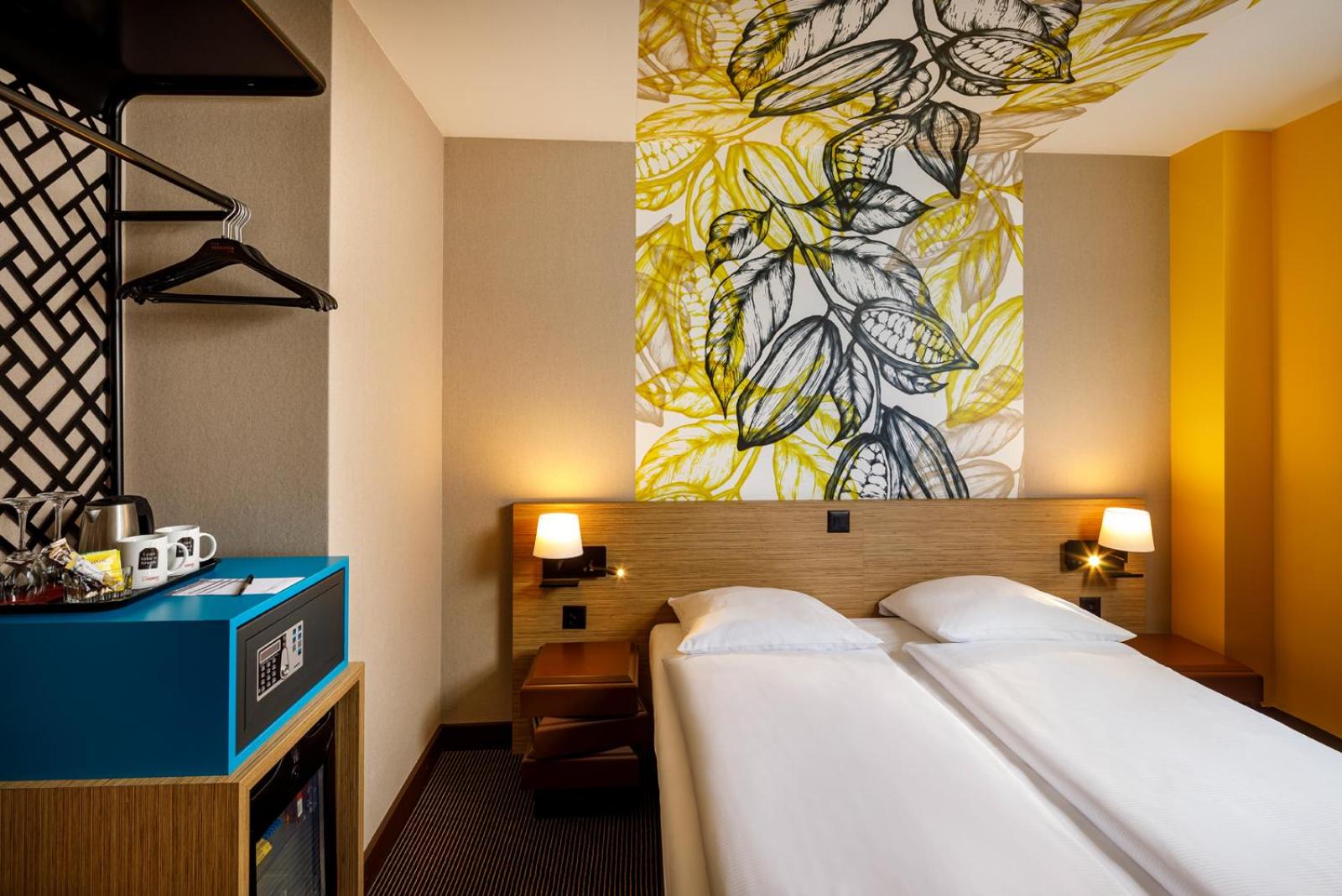 Standard Double or Twin Room photo 3