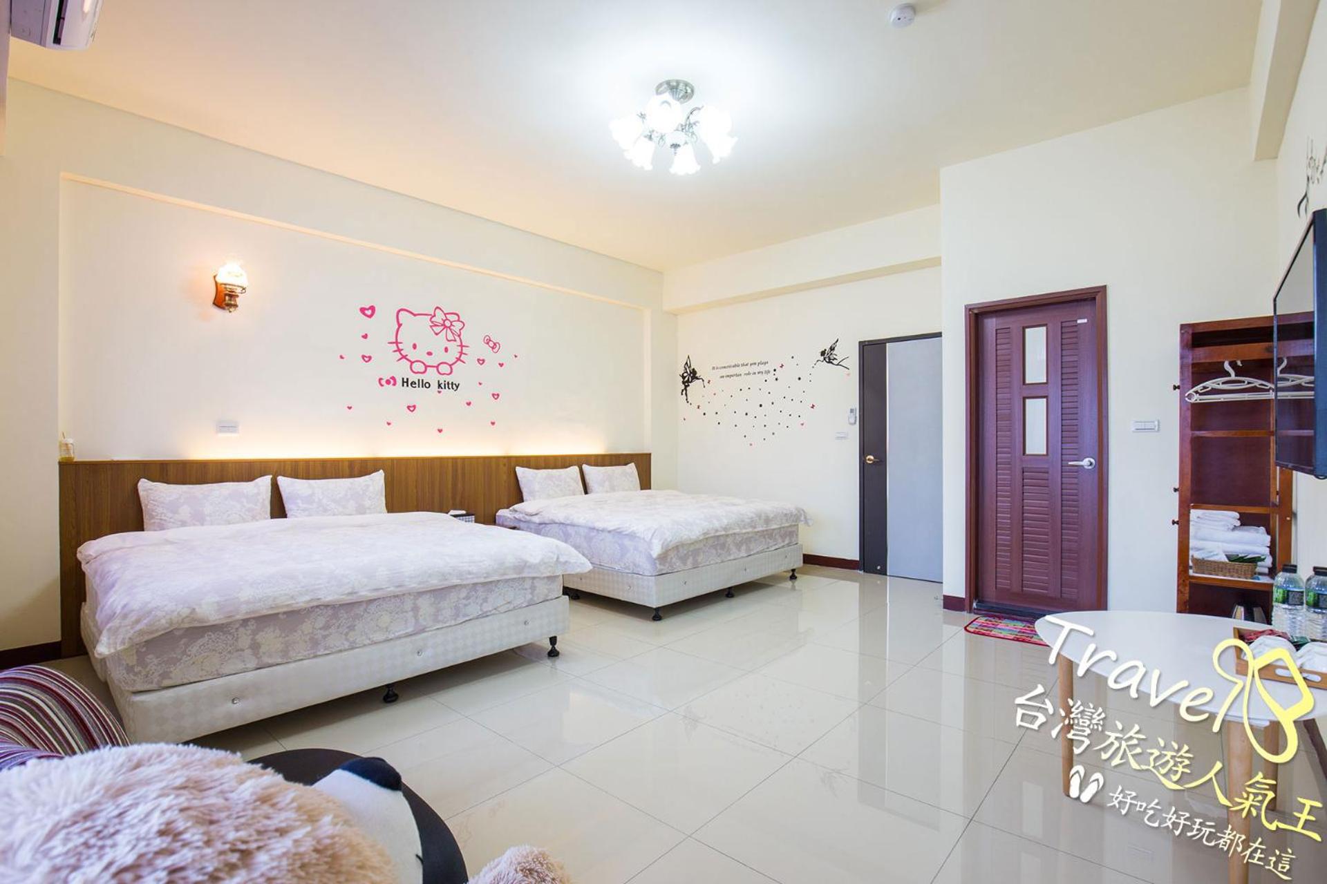Quadruple Room with Balcony photo 1