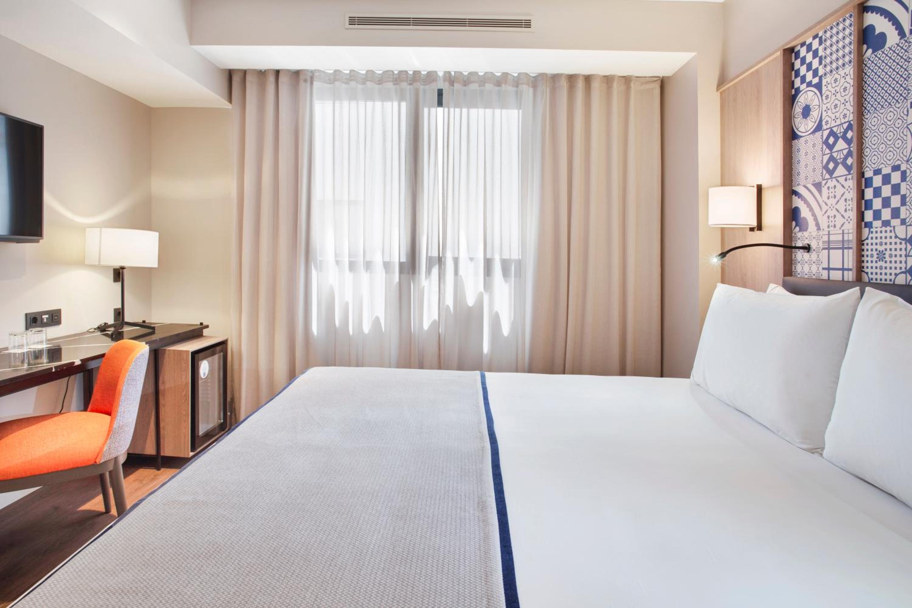 Double/Twin Room - Photo 6